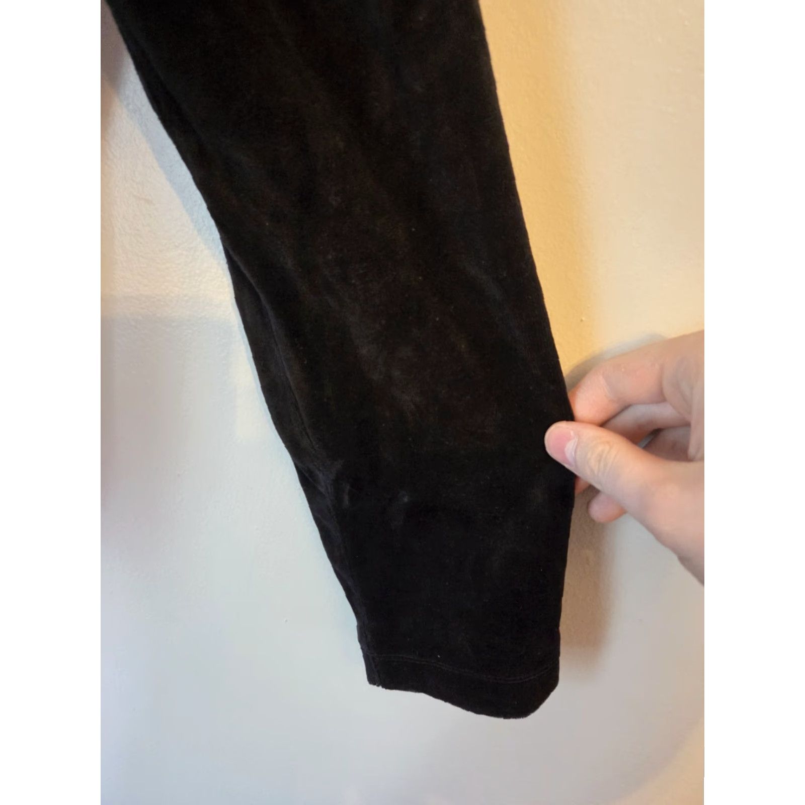 Vintage Appleseed's Black Velvet Christmas Embroidered Button Front Cardigan Womens L Size L / US 10 / IT 46 - 5 Thumbnail