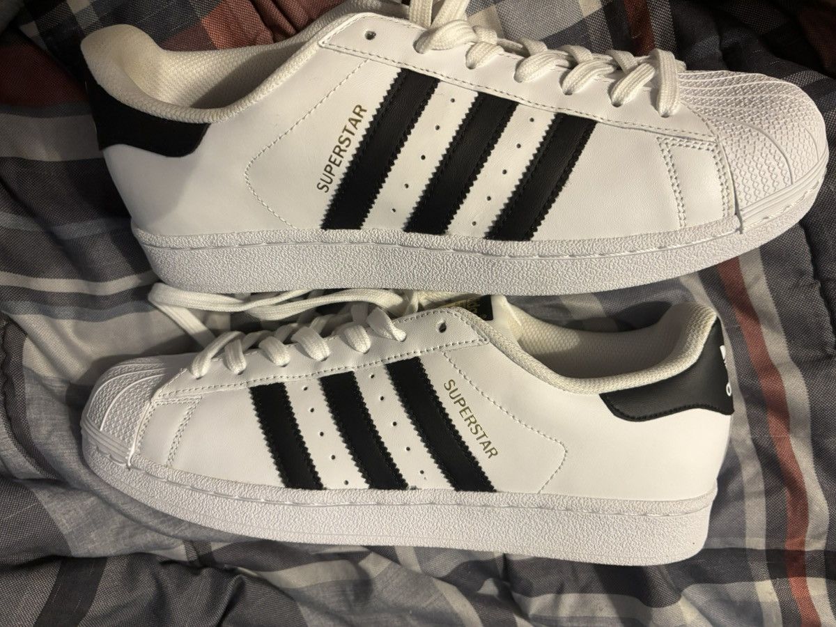 Adidas Adidas Superstars Size US 9 / EU 42 - 2 Thumbnail
