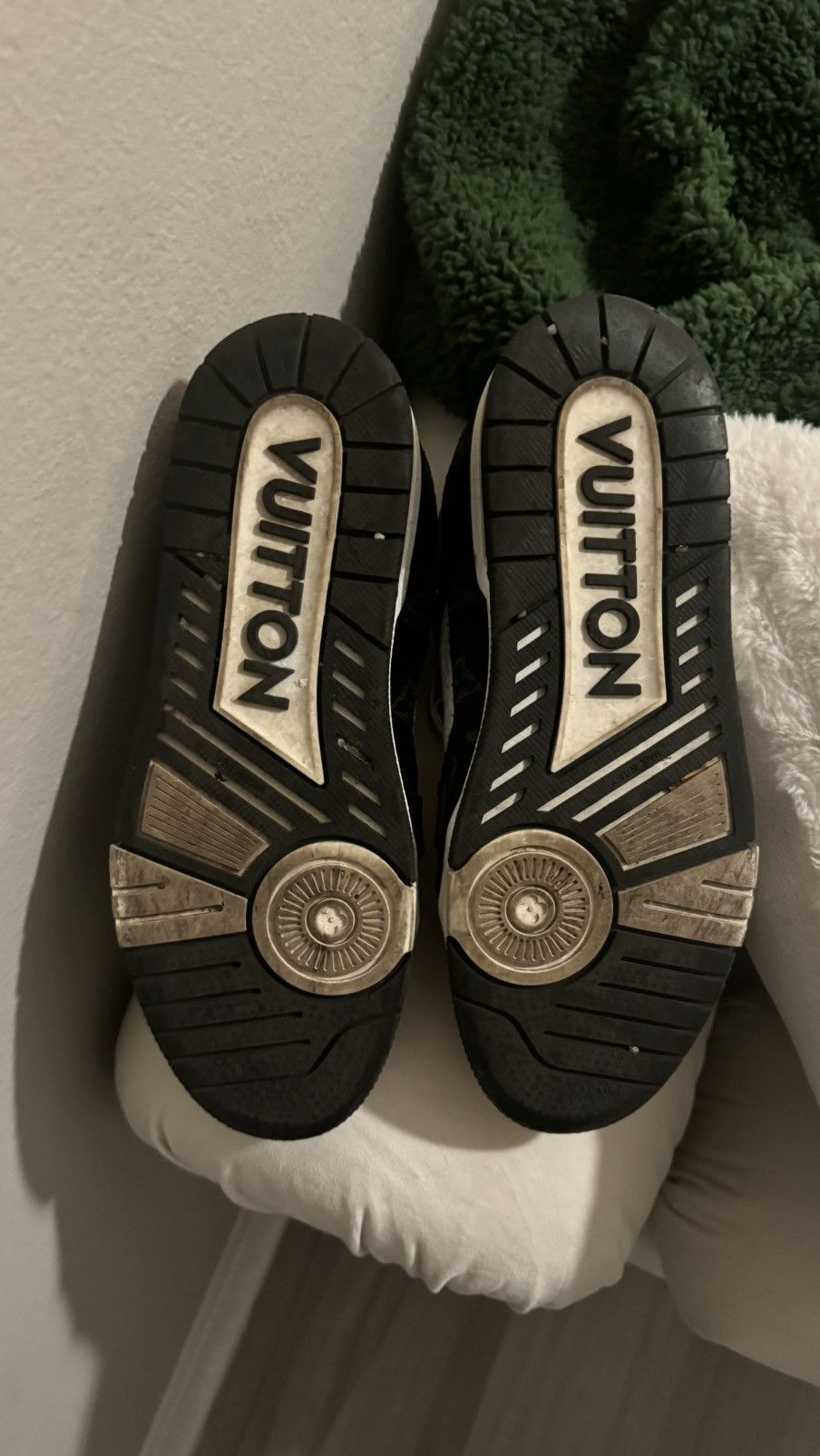 Louis Vuitton LV TRAINERS 1A9JGE Size US 6.5 / EU 39-40 - 14 Thumbnail
