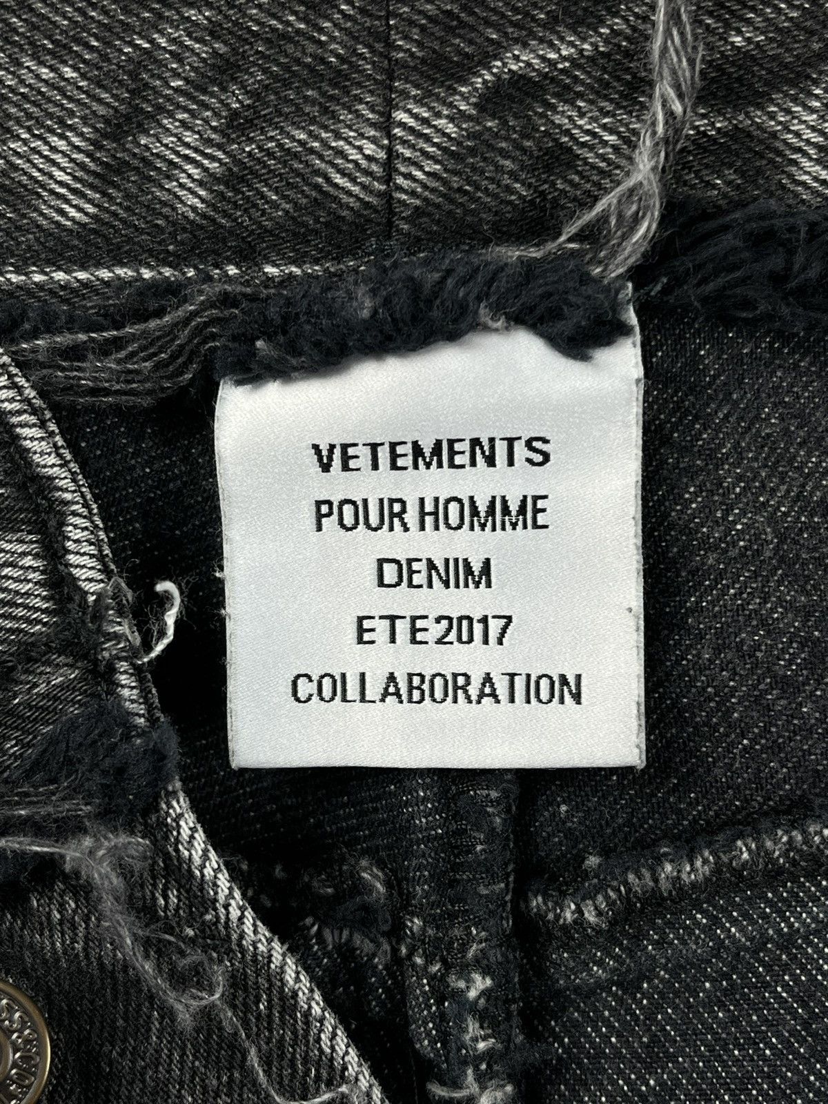 Levi's × Vetements SS17 Vetements Reworked Distressed Levi’s Denim Jeans Size US 32 / EU 48 - 10 Thumbnail