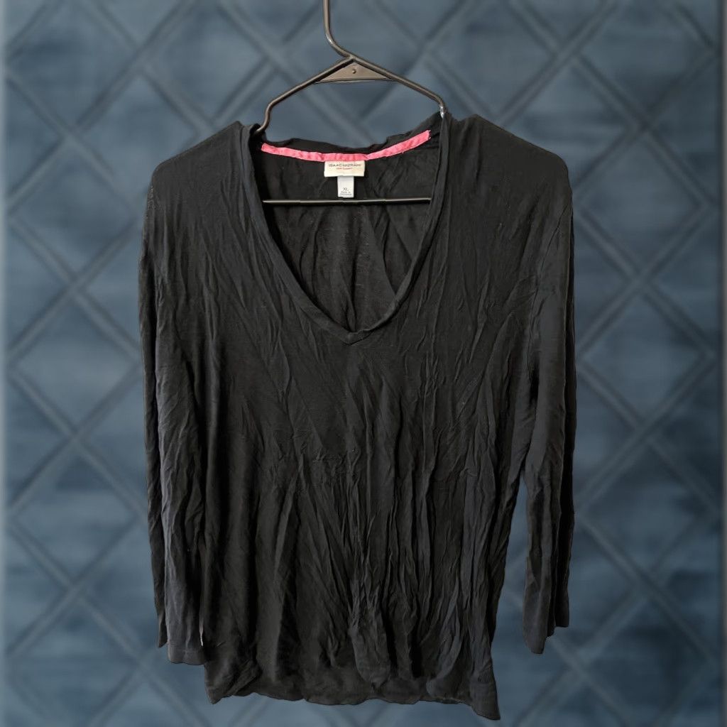 Isaac Mizrahi Isaac Mizrahi for Target Shirt Women's Large Black 3/4 Sleeve V-Neck Knit top Slim Fit Size L / US 10 / IT 46 - 1 Thumbnail