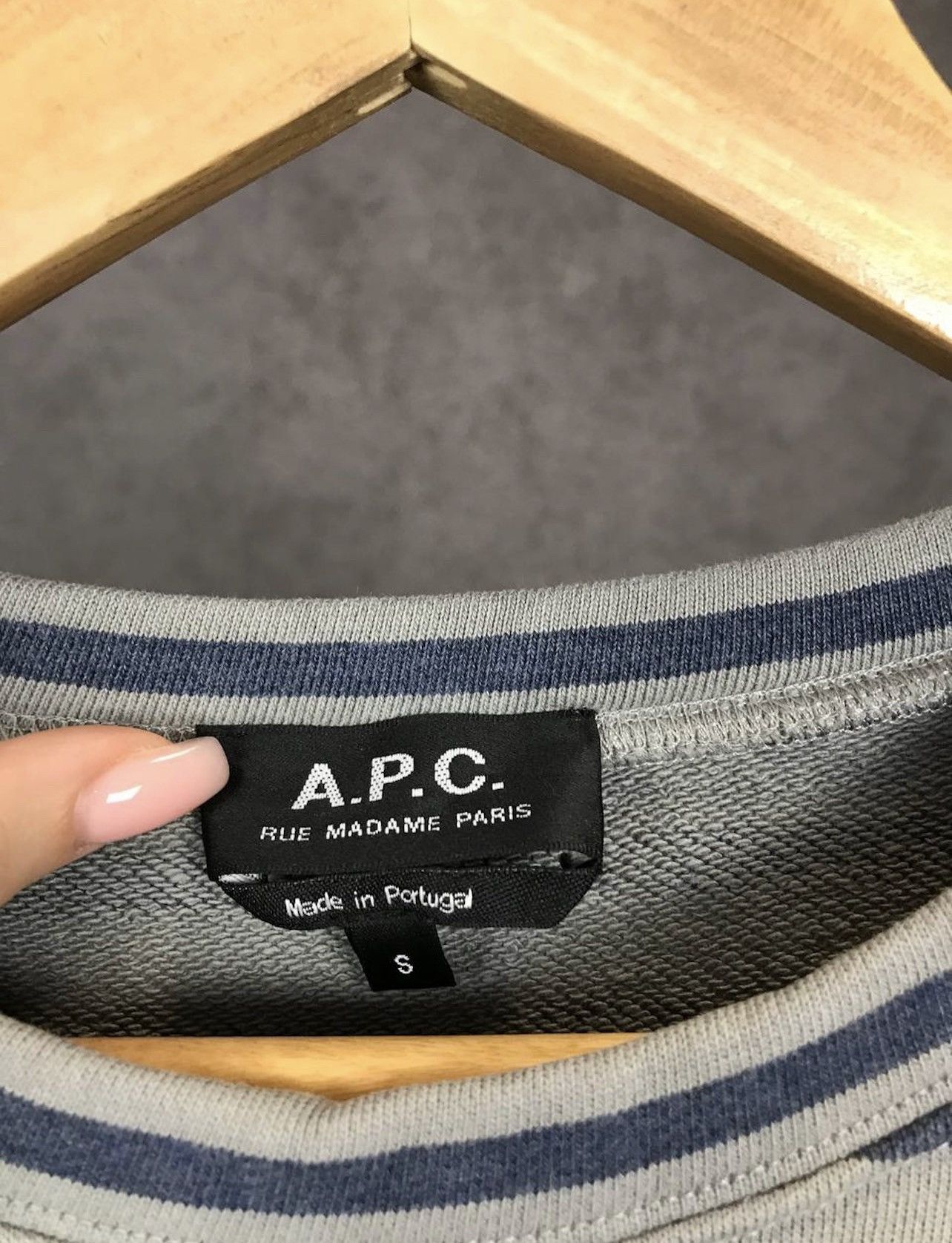 A.P.C. A.P.C luxury designer striped sweatshirt Size US S / EU 44-46 / 1 - 3 Thumbnail