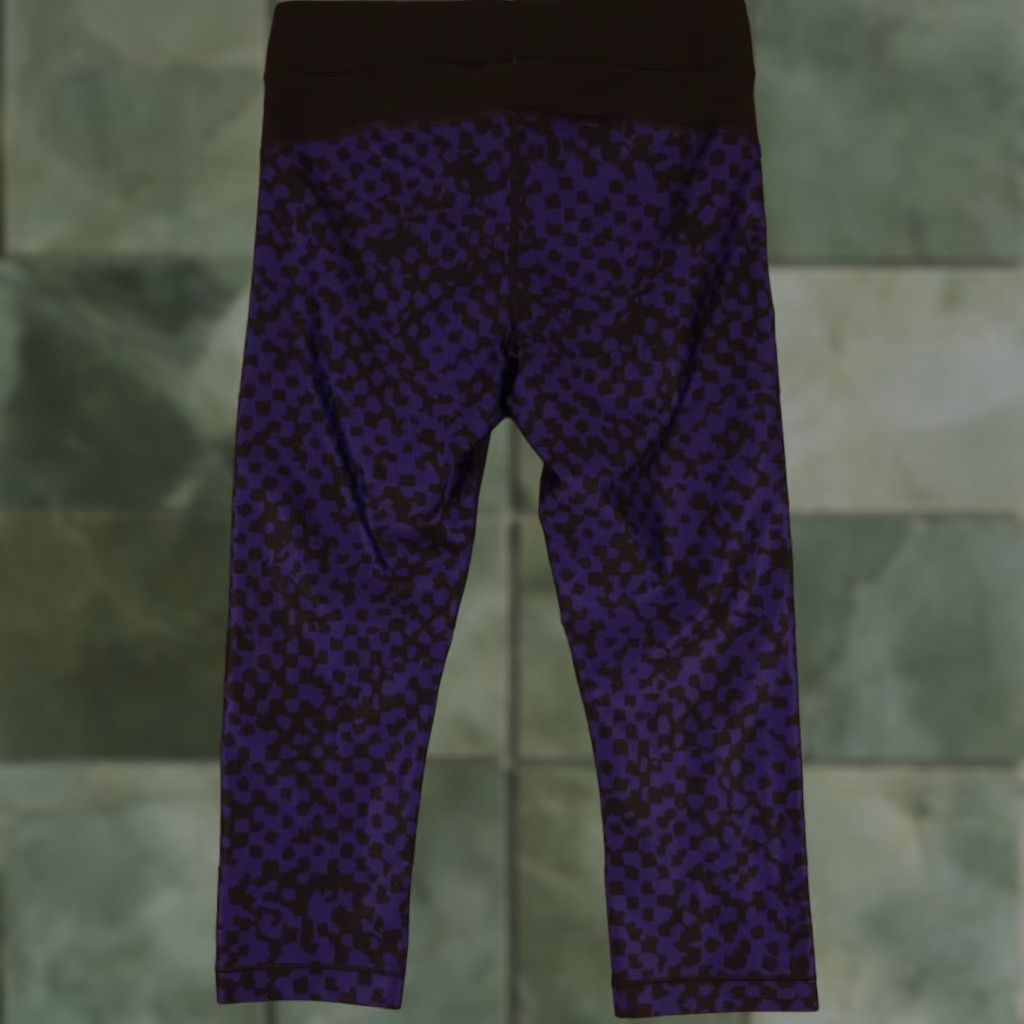 Under Armour Under Armour Leggings Womens Medium Blue Black HeatGear Compression Capri Active Size 32" / US 10 / IT 46 - 1 Thumbnail