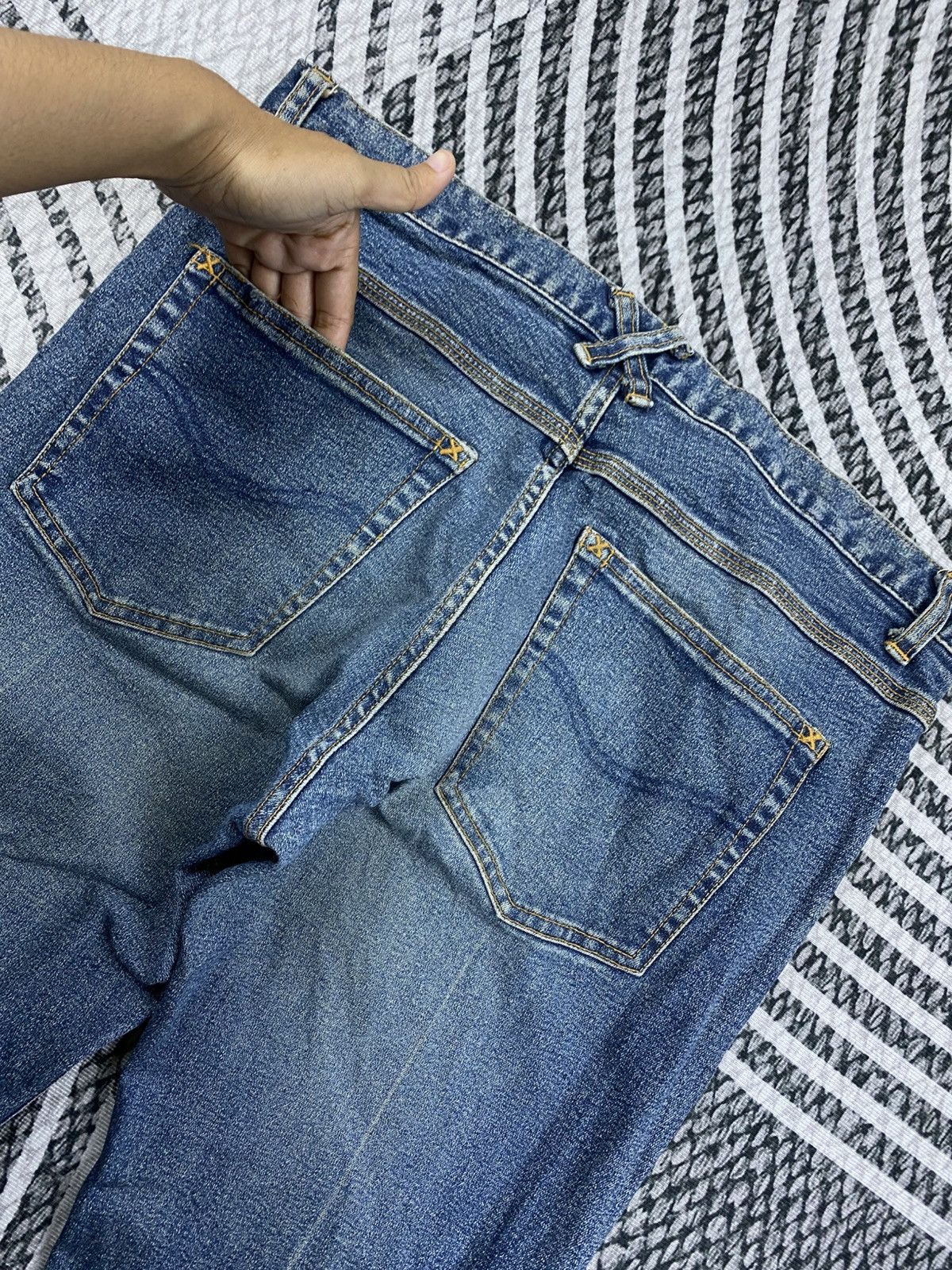 DISCOVERED Vintage Flared Discovered Japan Blue Distressed Denim Jeans Size US 35 - 11 Thumbnail