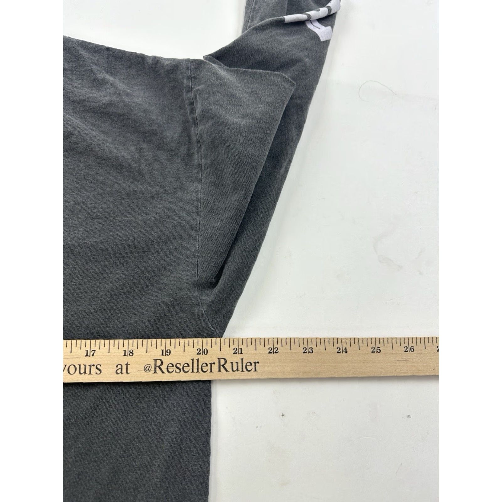 Vintage FRESH CUT FLOWERS Shirt Mens Small Gray Long Sleeve Crew Neck Logo Center Flower Pullover Regular Fit - Mens Size US S / EU 44-46 / 1 - 8 Thumbnail