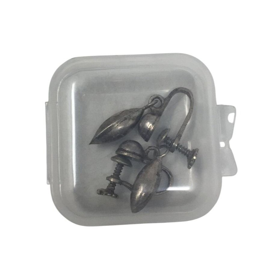Other Women's Silver Tone Screw Back Dangle Earrings With Clear Pl Size ONE SIZE - 3 Thumbnail