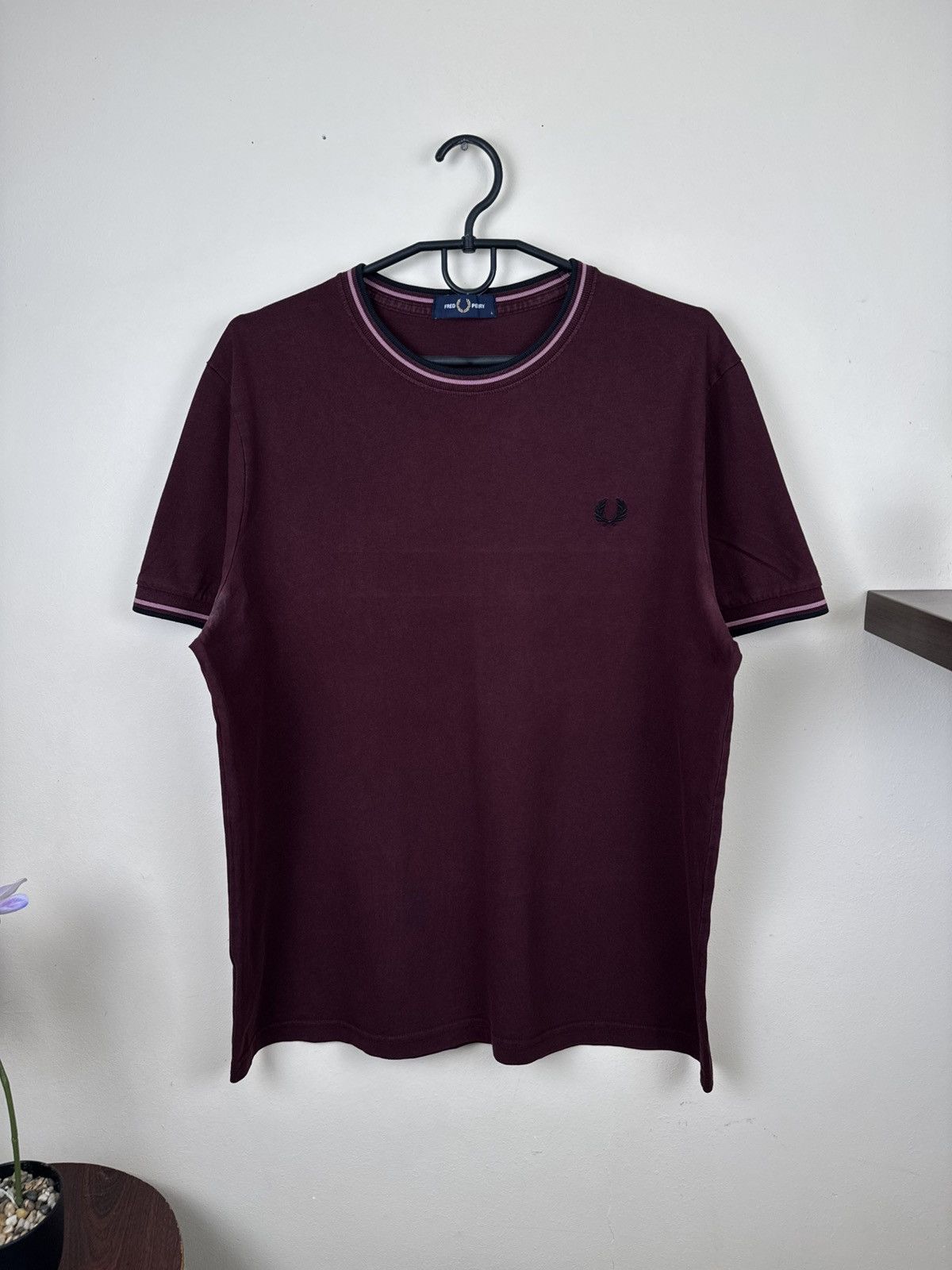 Fred Perry Fred Perry T shirt Burgundy Casual Street L Hype Rare Size US L / EU 52-54 / 3 - 8 Thumbnail