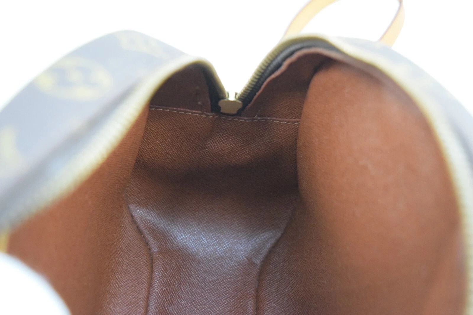 Louis Vuitton Louis Vuitton Blois Crossbody Bag Monogram Canvas M51221 Size ONE SIZE - 14 Thumbnail