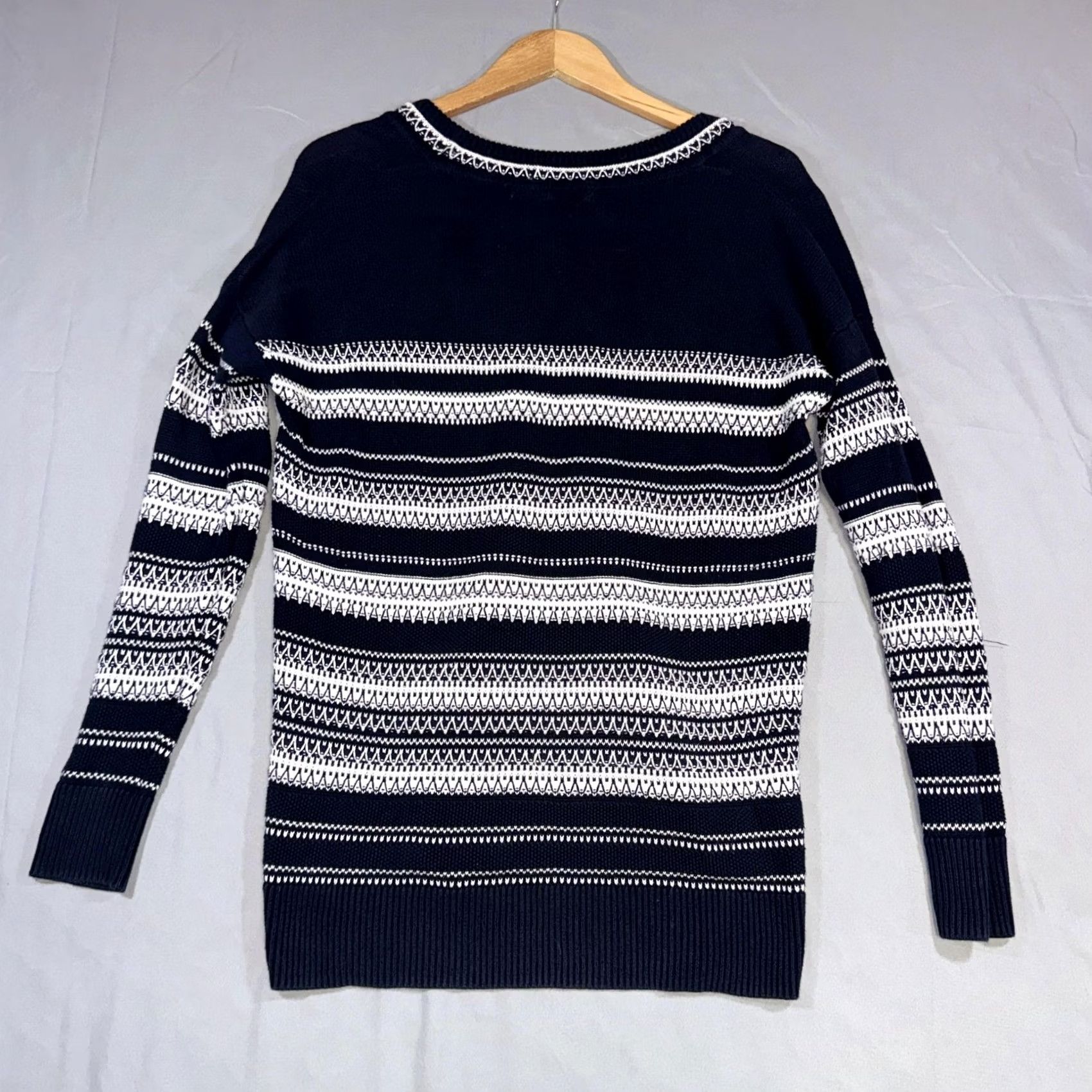 Vince Vince Womens Sweater XS Navy White V-Neck Cotton Knit Pullover Pair Ribbed Cuffs Hem Long Sleeve Striped Fair Isle Vintage No Size XS / US 0-2 / IT 36-38 - 2 Thumbnail