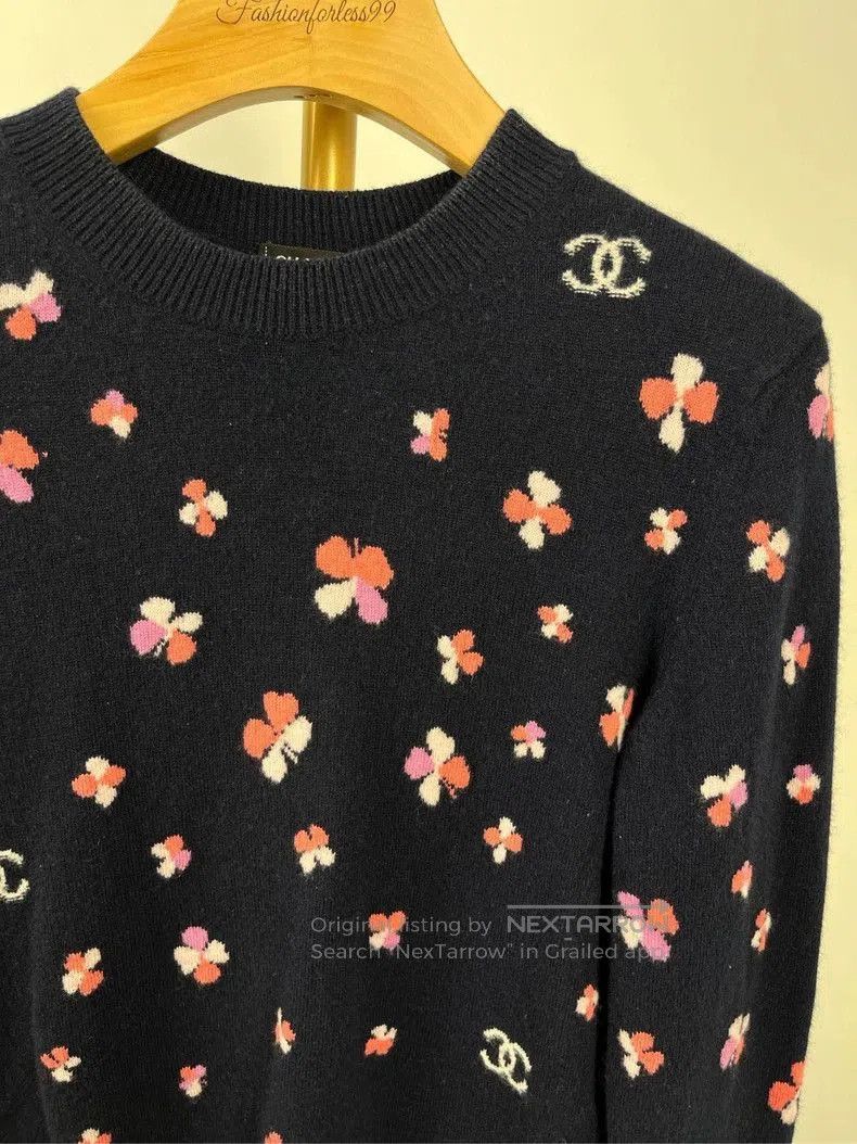 Chanel Chanel Blue Floral Long Sleeve Knit. Size US S / EU 44-46 / 1 - 3 Thumbnail