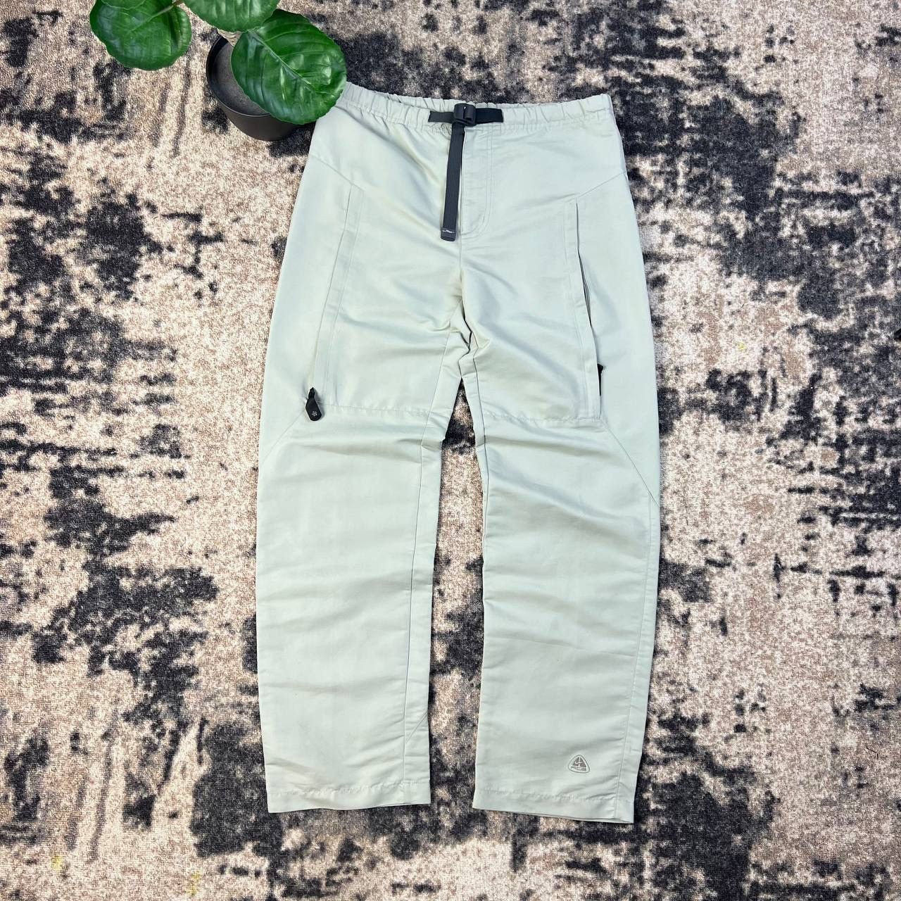 Nike ACG Vintage Y2K Nike ACG Embroidered Logo Cargo Tactical Pants Size US 30 / EU 46 - 1 Thumbnail