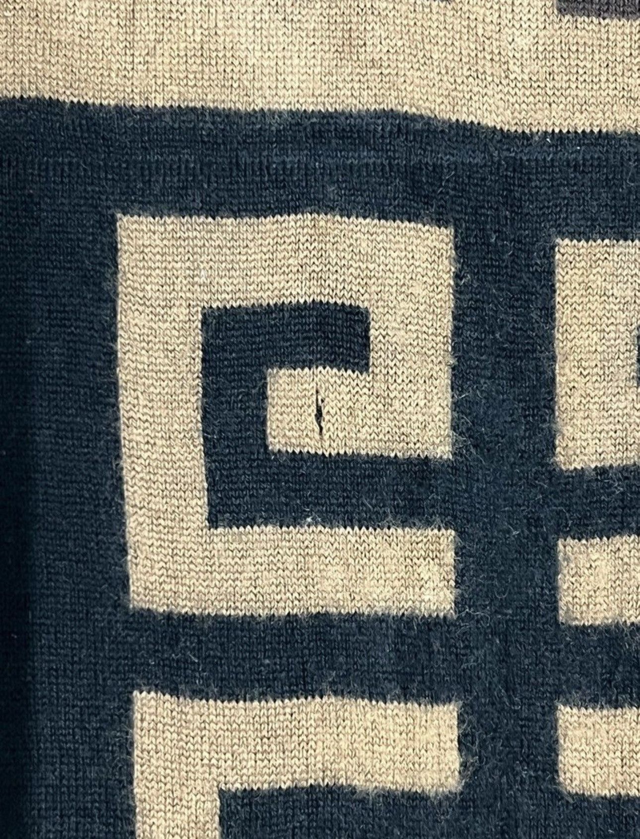 Givenchy × If Six Was Nine Authentic Givenchy Monogram Scarf Muffler Neckerchief Size ONE SIZE - 9 Thumbnail