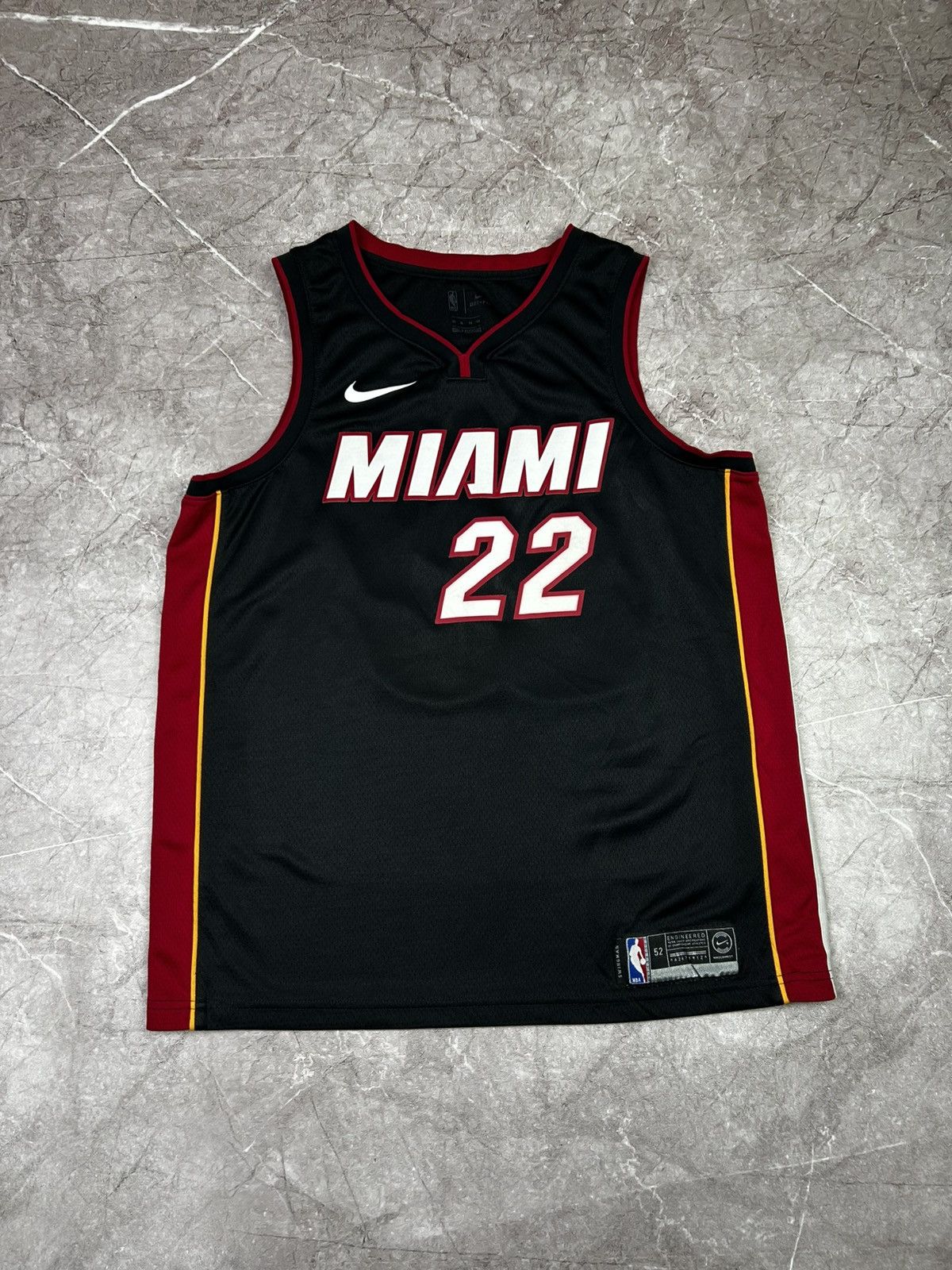 NBA Nike MIAMI HEAT JIMMY BUTLER SWINGMAN JERSEY NBA BASKETBALL Size US XL / EU 56 / 4 - 3 Thumbnail