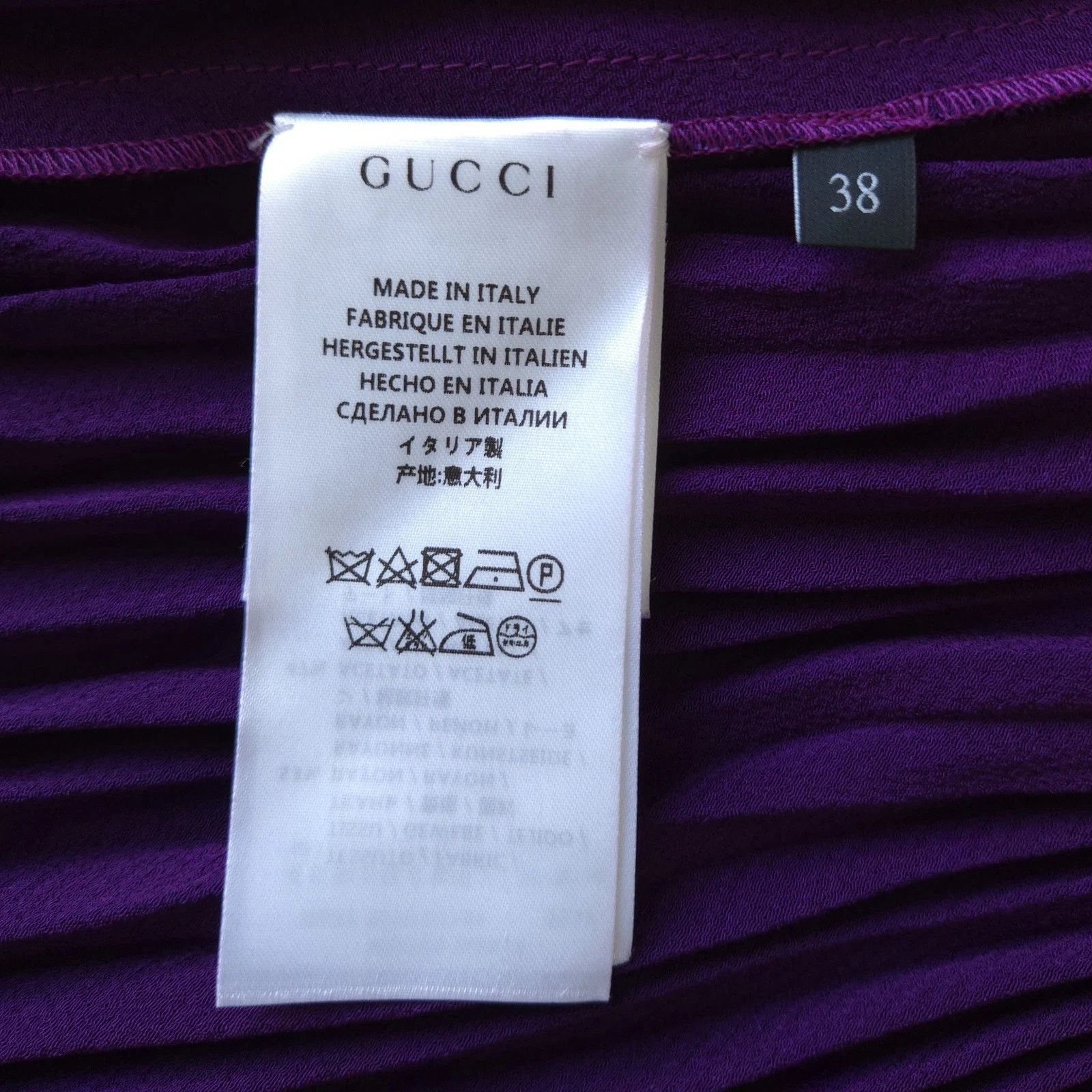 Gucci Gucci Satin Knee-length Pleated Aubergine Skirt, IT 38 (XS) Size 26" / US 2 / IT 38 - 2 Thumbnail