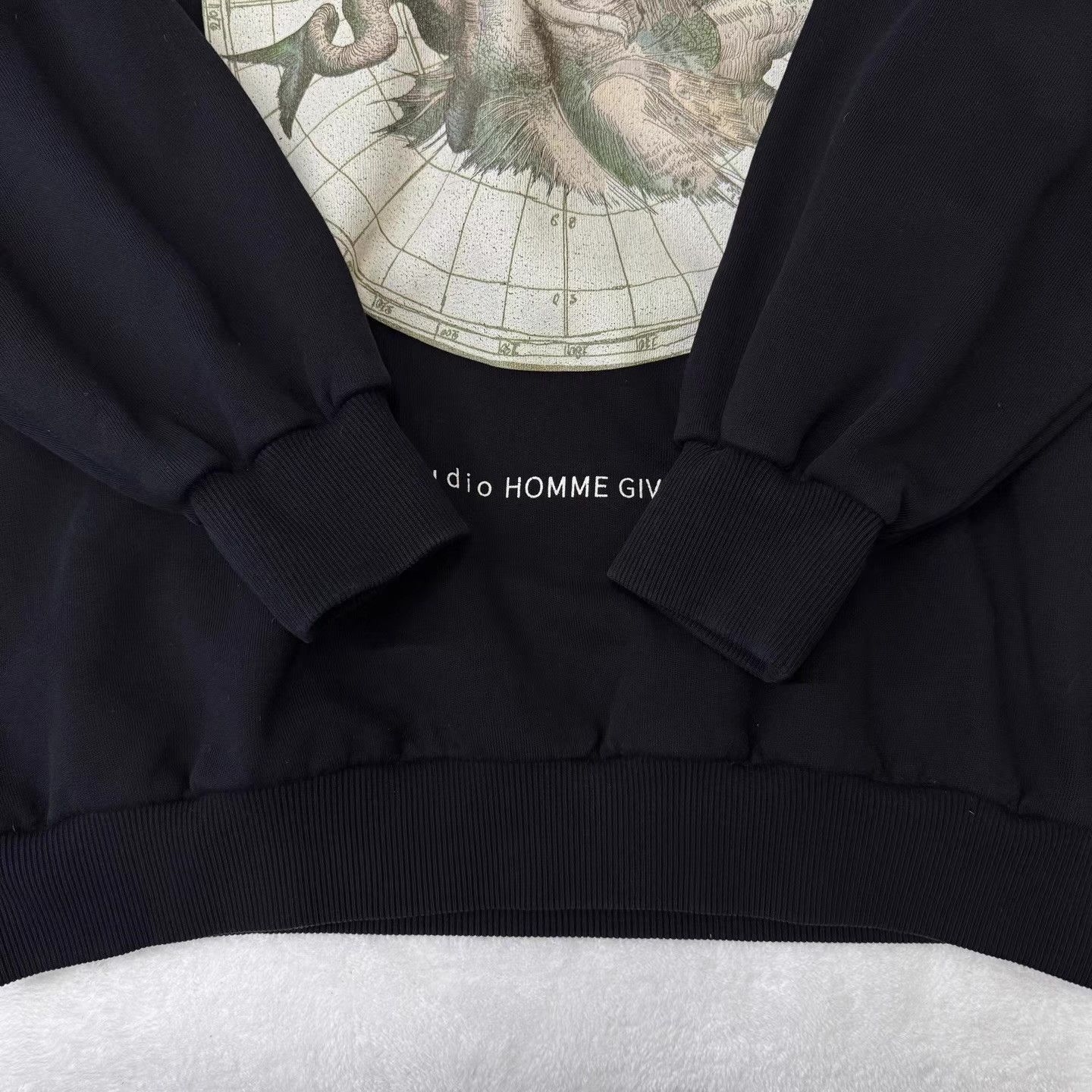 Givenchy GIVENCHY Poseidon Hoodie Q10 Size US XS / EU 42 / 0 - 3 Thumbnail