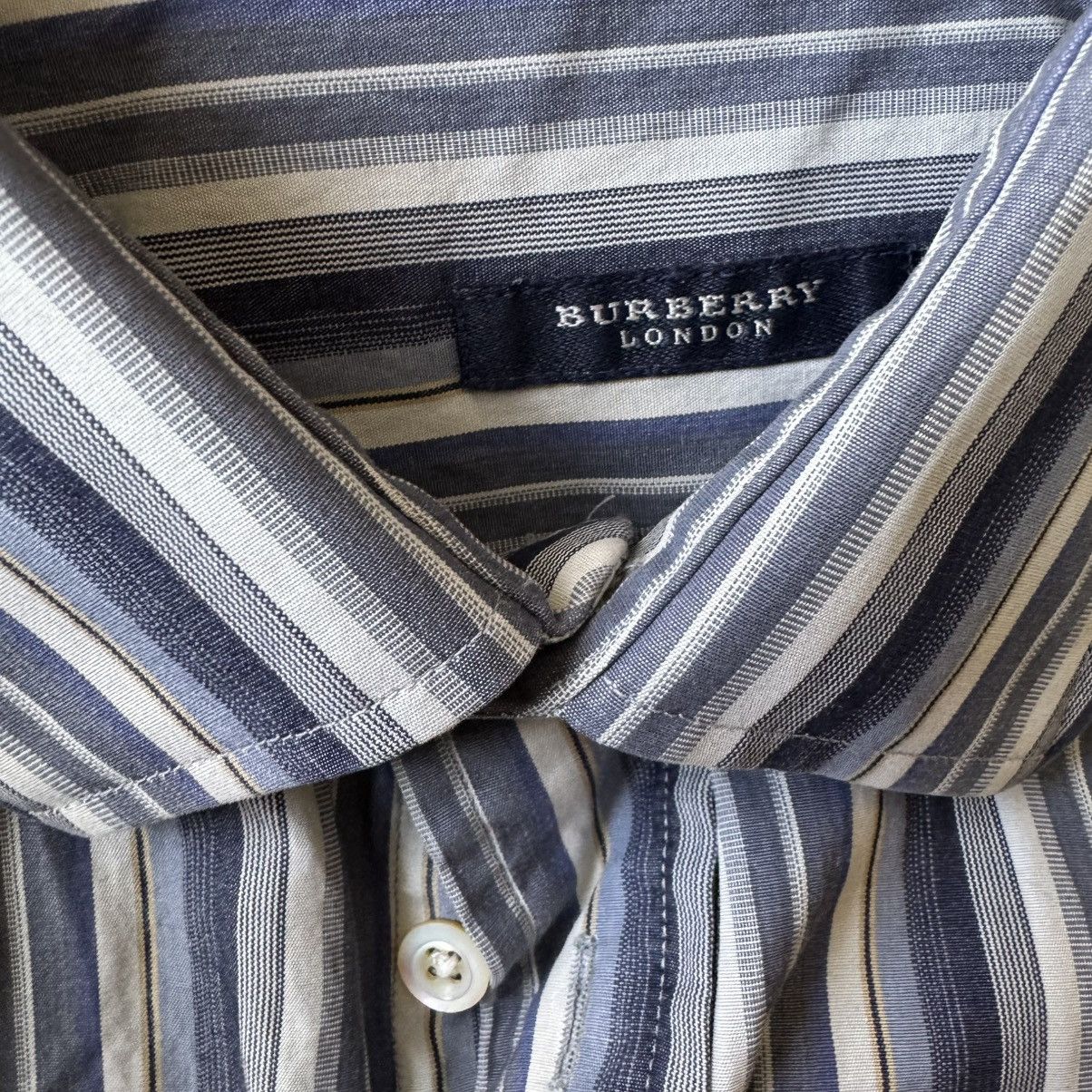 Burberry Burberry London men's striped button down size L Size US L / EU 52-54 / 3 - 10 Thumbnail