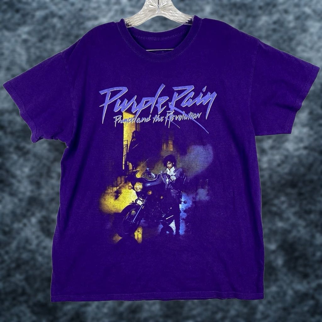 Prince VINTAGE Purple Rain T Shirt Mens L Purple Short Sleeve Graphic Tee Classic Casual Band Size US L / EU 52-54 / 3 - 1 Thumbnail