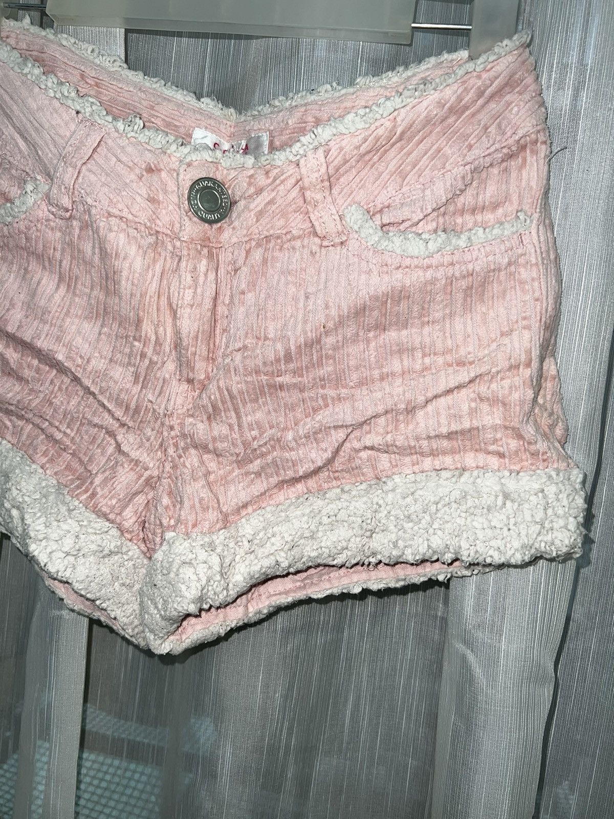 Japanese Brand Gal/Y2k COLZA fur short 🎀💗 Size 27" / US 4 / IT 40 - 6 Thumbnail