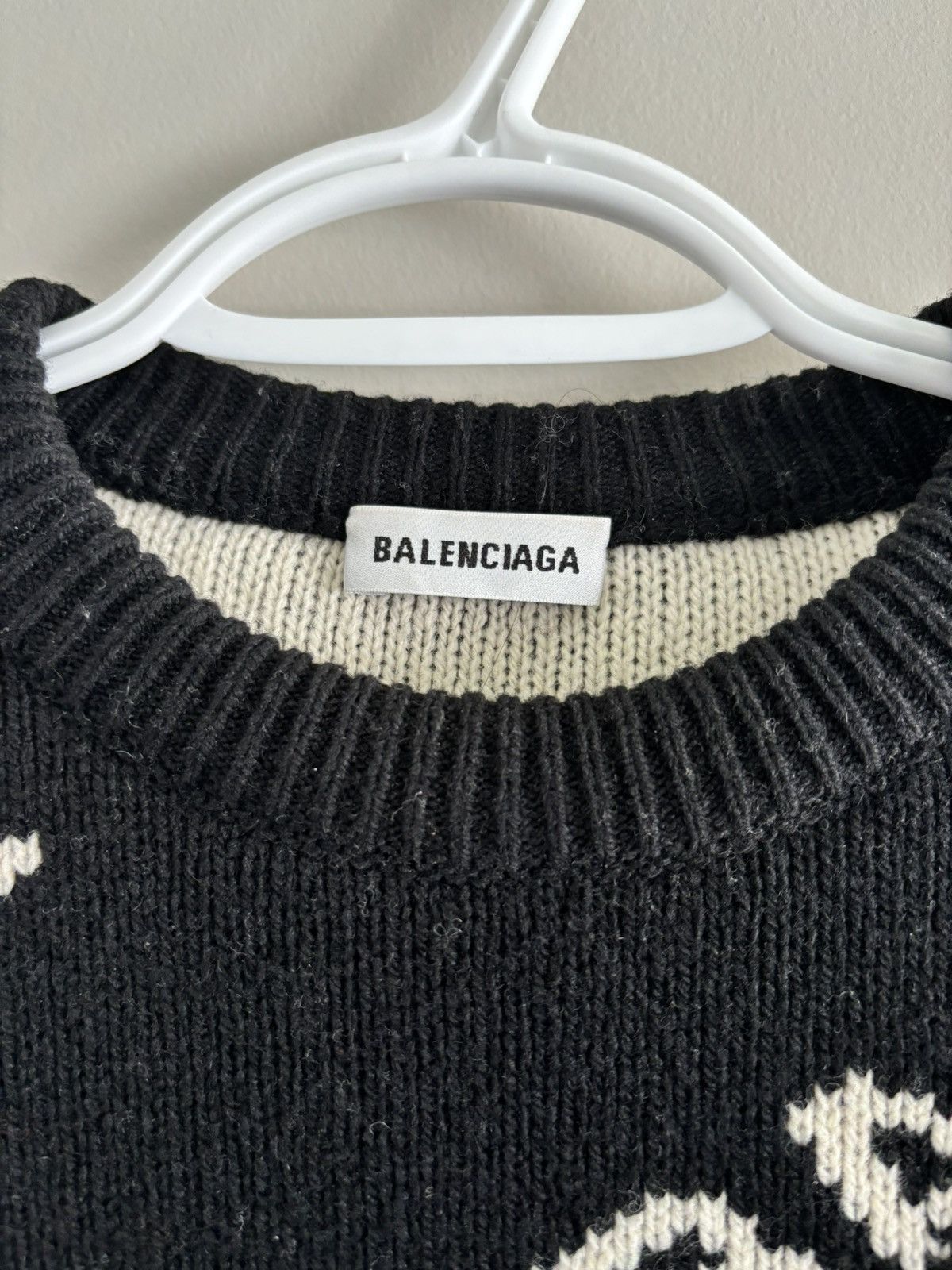 Balenciaga Balenciaga Allover Logo cropped Knit Sweater Size XS / US 0-2 / IT 36-38 - 2 Thumbnail