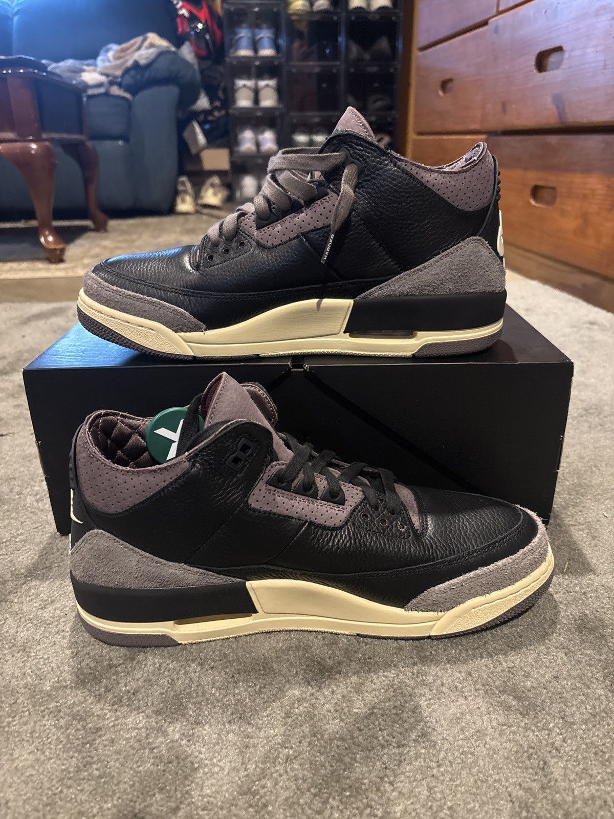 A Ma Maniere × Jordan Brand Jordan 3 A Ma Maniere Size 11M 12.5W Size US 11 / EU 44 - 2 Thumbnail