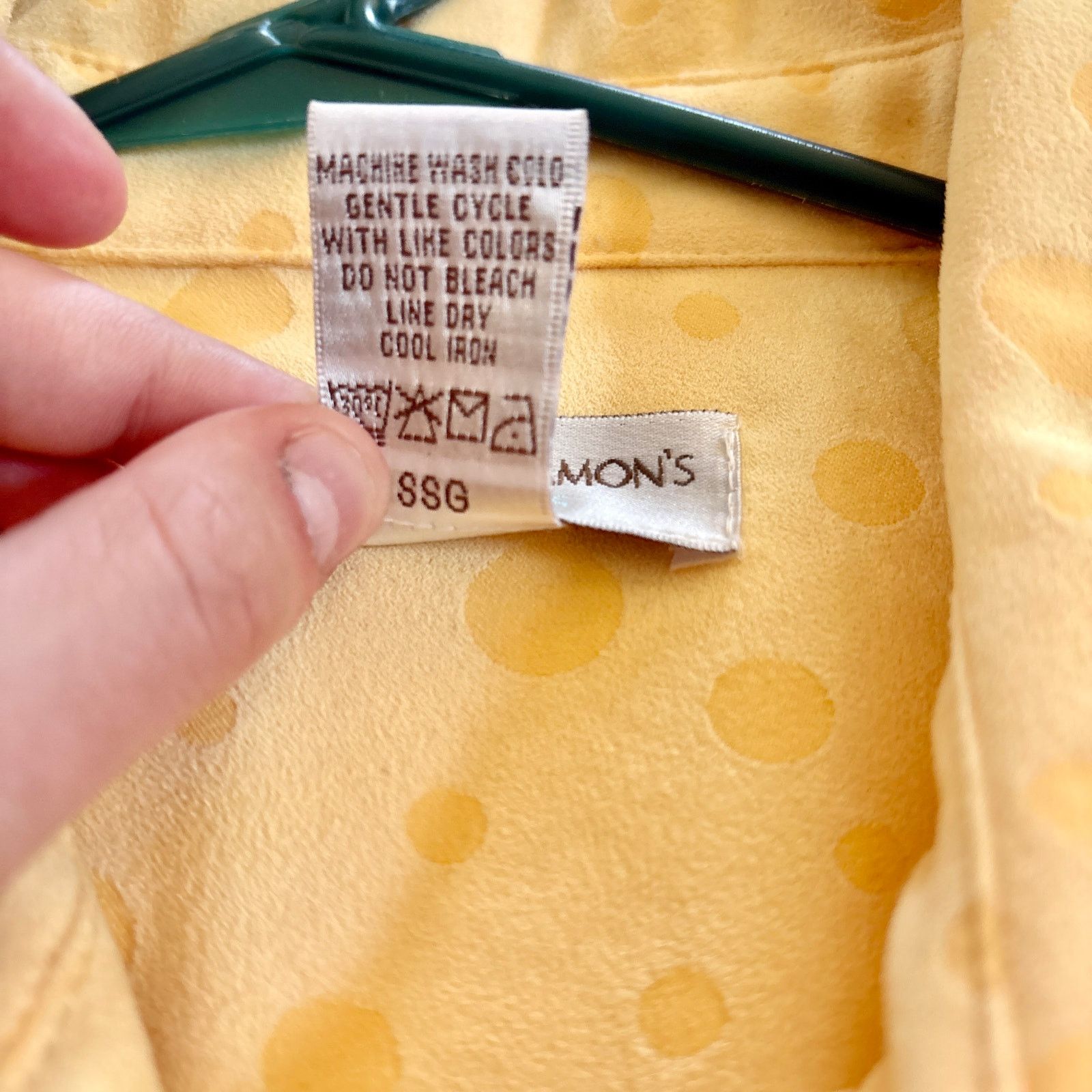 Vintage Vintage Yellow Polka Dot Button Down Shirt Size PL Size L / US 10 / IT 46 - 5 Thumbnail