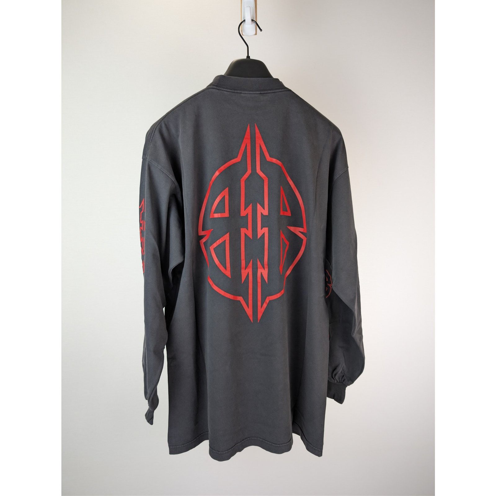 Balenciaga o1rshd1 Metal BB Vintage Jersey L/S Large Fit T-Shirt Black Size US L / EU 52-54 / 3 - 10 Thumbnail
