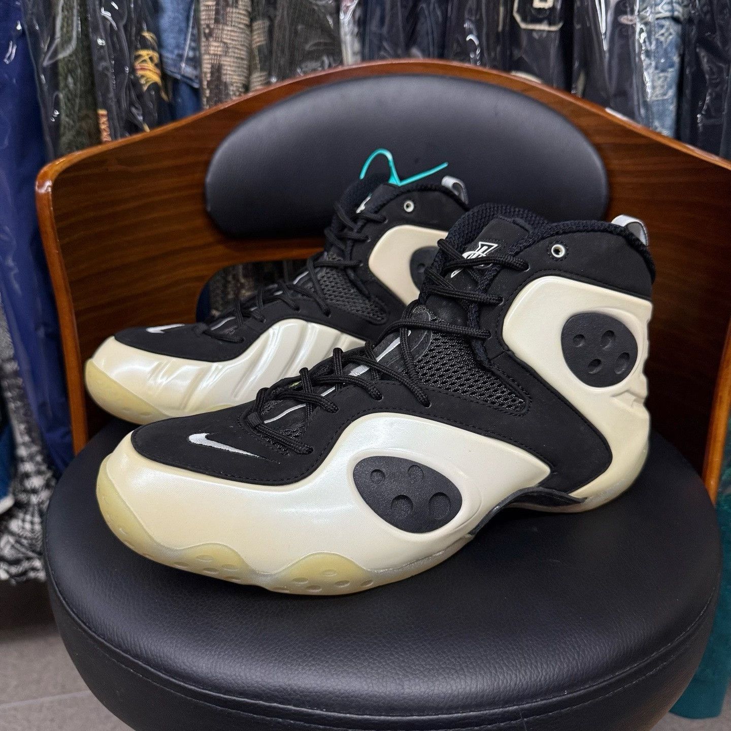 Nike Nike ZOOM ROOKIE Black Lowtop Sneakers 44.5 Men Size US 11 / EU 44 - 1 Thumbnail