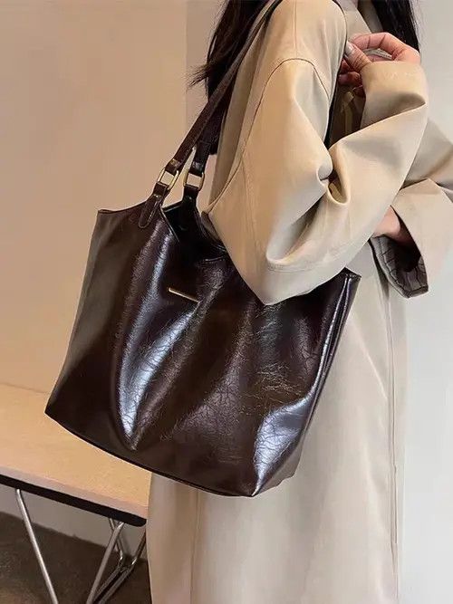brown large capacity shoulder bag