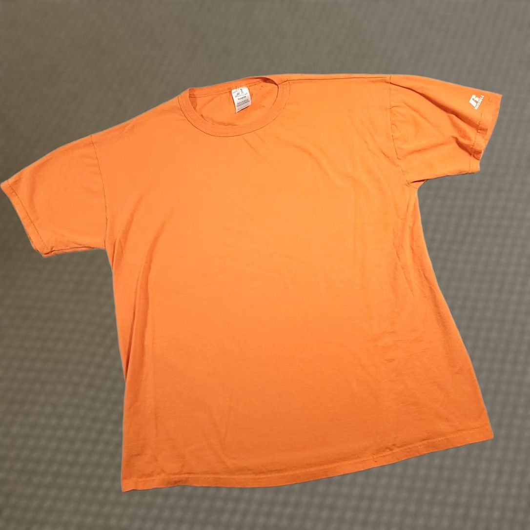 Vintage VINTAGE Russell Shirt Mens XL Orange Short Sleeve Crewneck Basic Tee Casual Size US XL / EU 56 / 4 - 1 Thumbnail