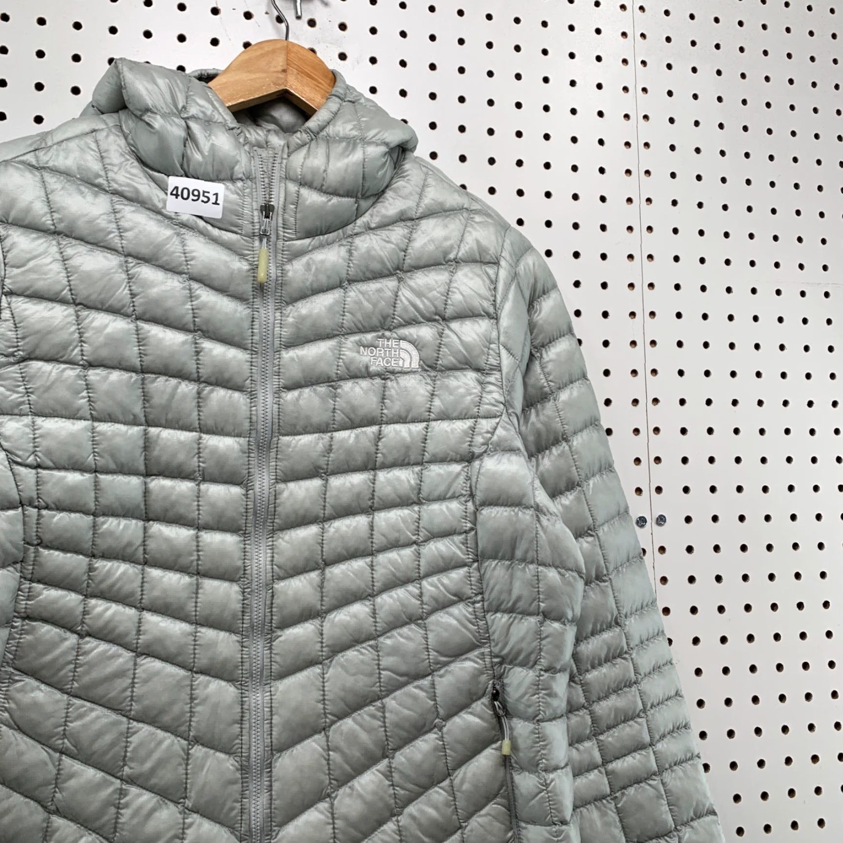 The North Face The North Face Thermaball Packable Jacket Womens Large Gray Hooded Hiking Size L / US 10 / IT 46 - 7 Thumbnail