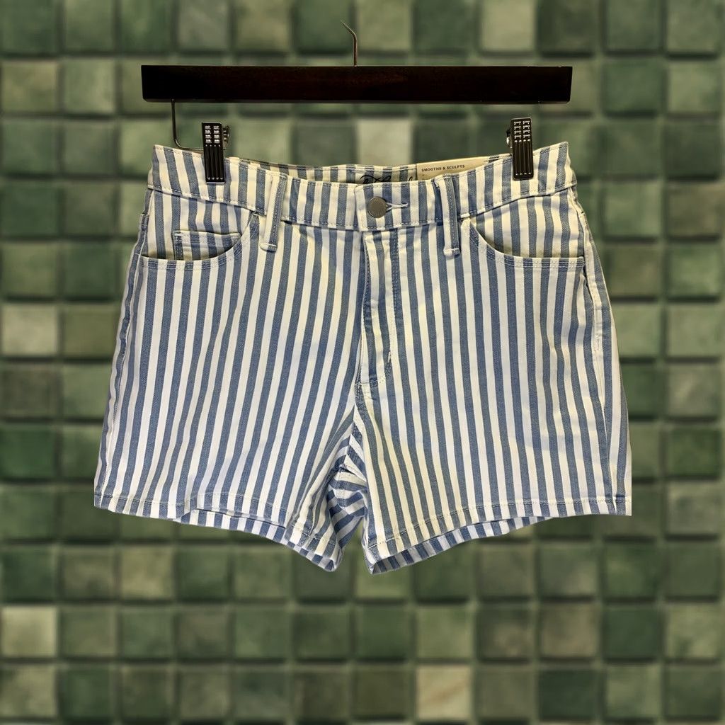 Vintage Universal Thread Women’s Shorts Blue Stripe Jean Shorts NWT Midi High Rise 4 Skinny? No; keep to original words. Size 27" / US 4 / IT 40 - 1 Thumbnail