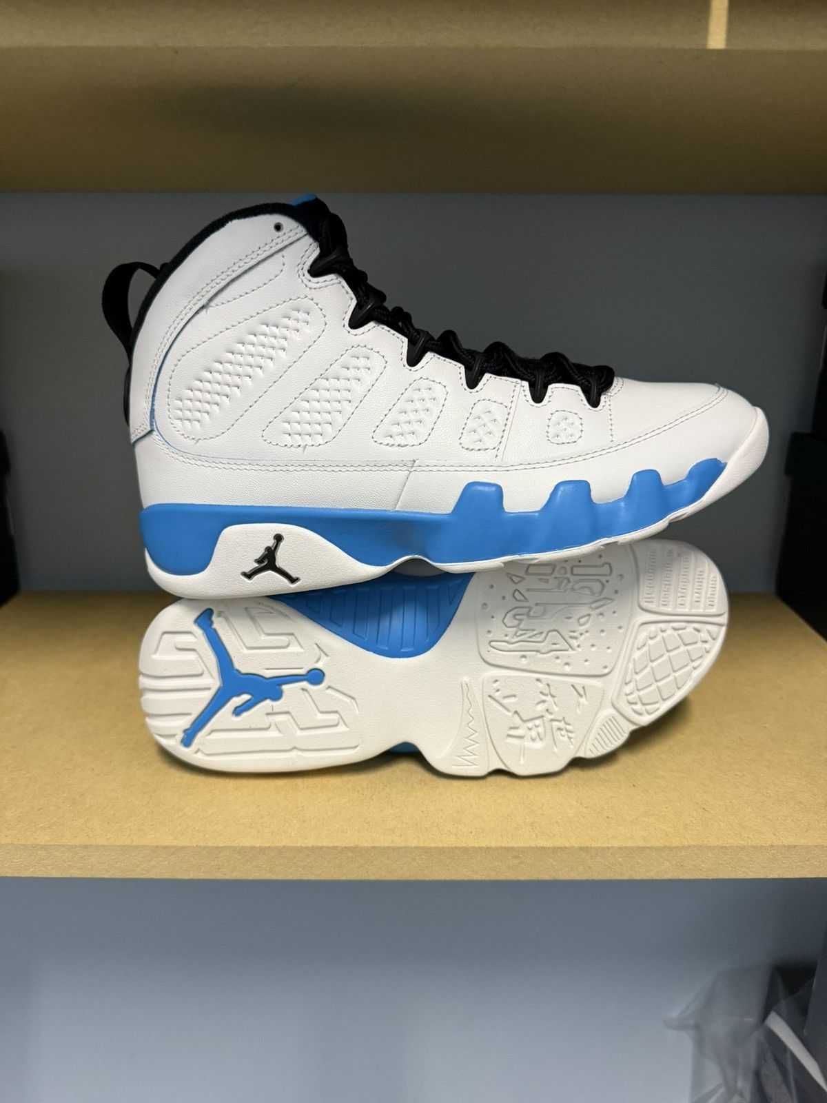 Jordan Brand Air Jordan 9 Powder Blue Size 7.5 Brand New Size US 7.5 / EU 40-41 - 5 Thumbnail
