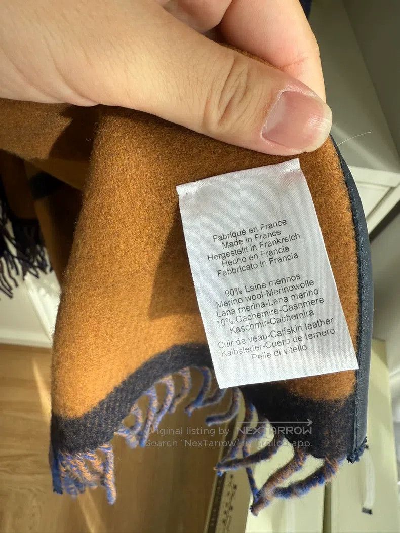 Hermes Hermes Double-sided cloak, navy blue with camel check patt Size M / US 6-8 / IT 42-44 - 4 Thumbnail