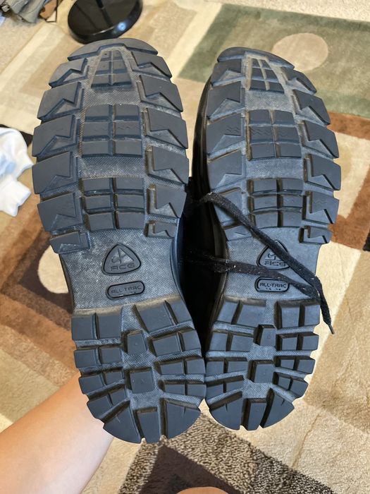 acg work boots