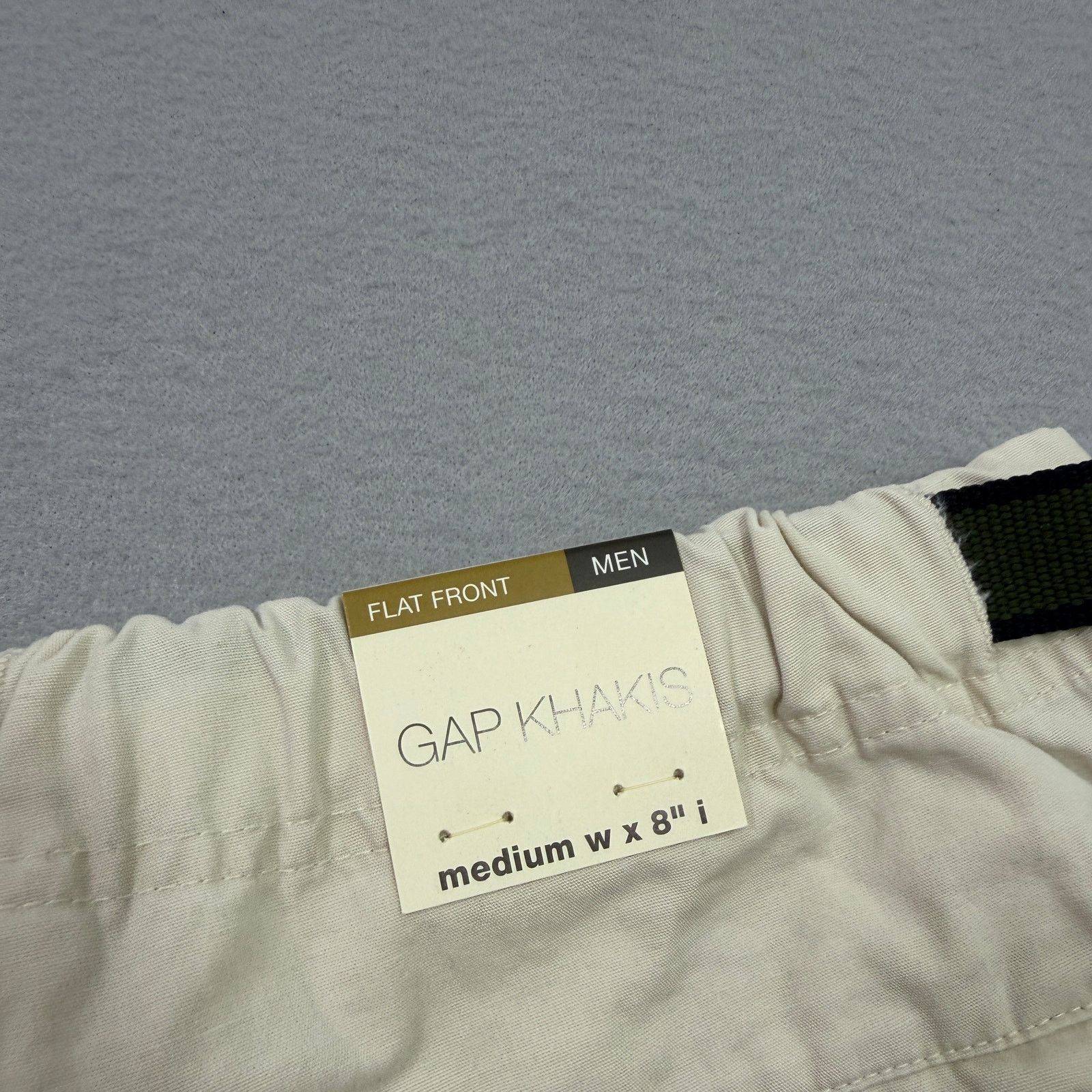 Gap Gap Flat Front Khaki Chino Shorts Medium Beige 8" Inseam NEW Size US 34 / EU 50 - 8 Thumbnail