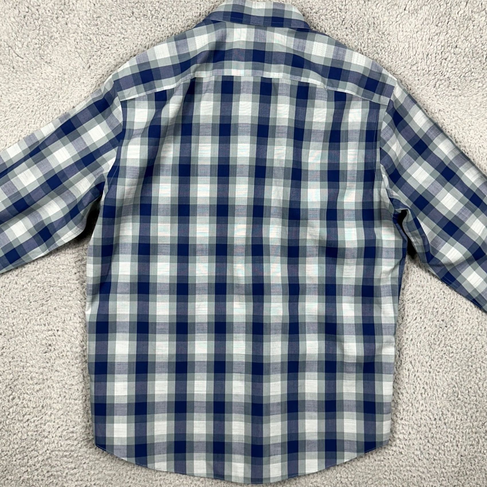 UNTUCKit UNTUCKit Shirt Button Down Mens M Blue Gray Check Wrinkle Free Long Sleeve Button-Up Regular Fit Cardinal Blue? Size US M / EU 48-50 / 2 - 3 Thumbnail