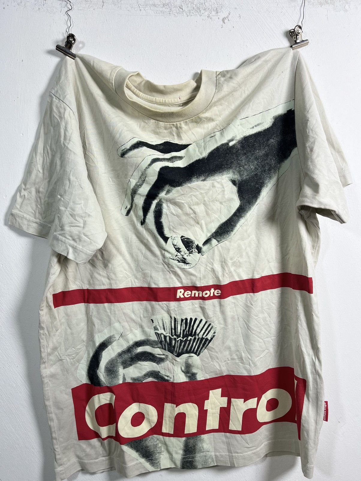Barbara Kruger BARBARA KRUGER REMOTE CONTROL TSHIRT Size US L / EU 52-54 / 3 - 1 Thumbnail