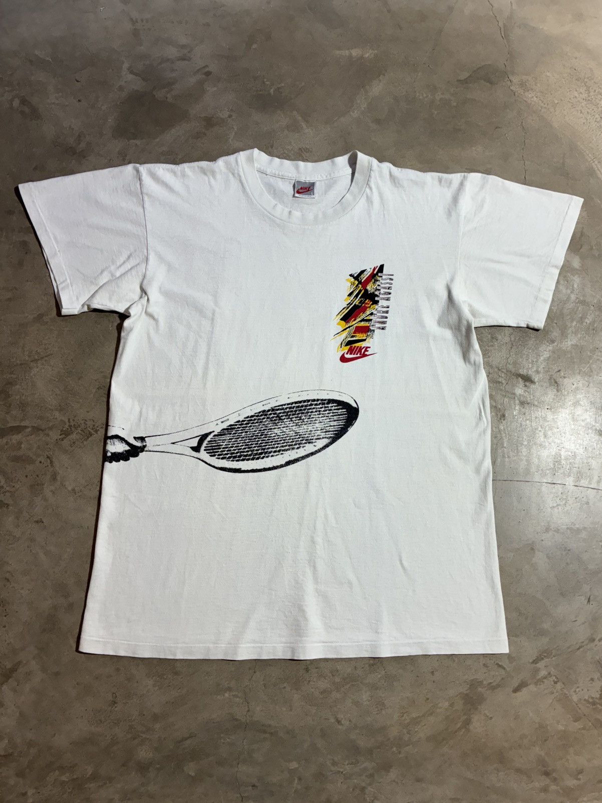 Nike Vintage Nike Andre Agassi Tennis White L T Shirt USA 90s Size US L / EU 52-54 / 3 - 1 Thumbnail