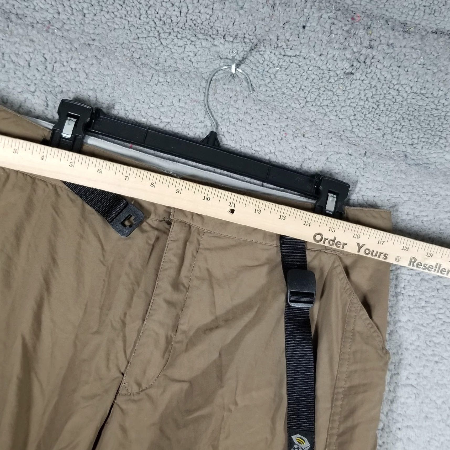 Mountain Hardwear Mountain Hardwear Pants Mens Large Khaki Nylon Hiking Cargo Suspenders OM2192 Size US 35 - 4 Thumbnail