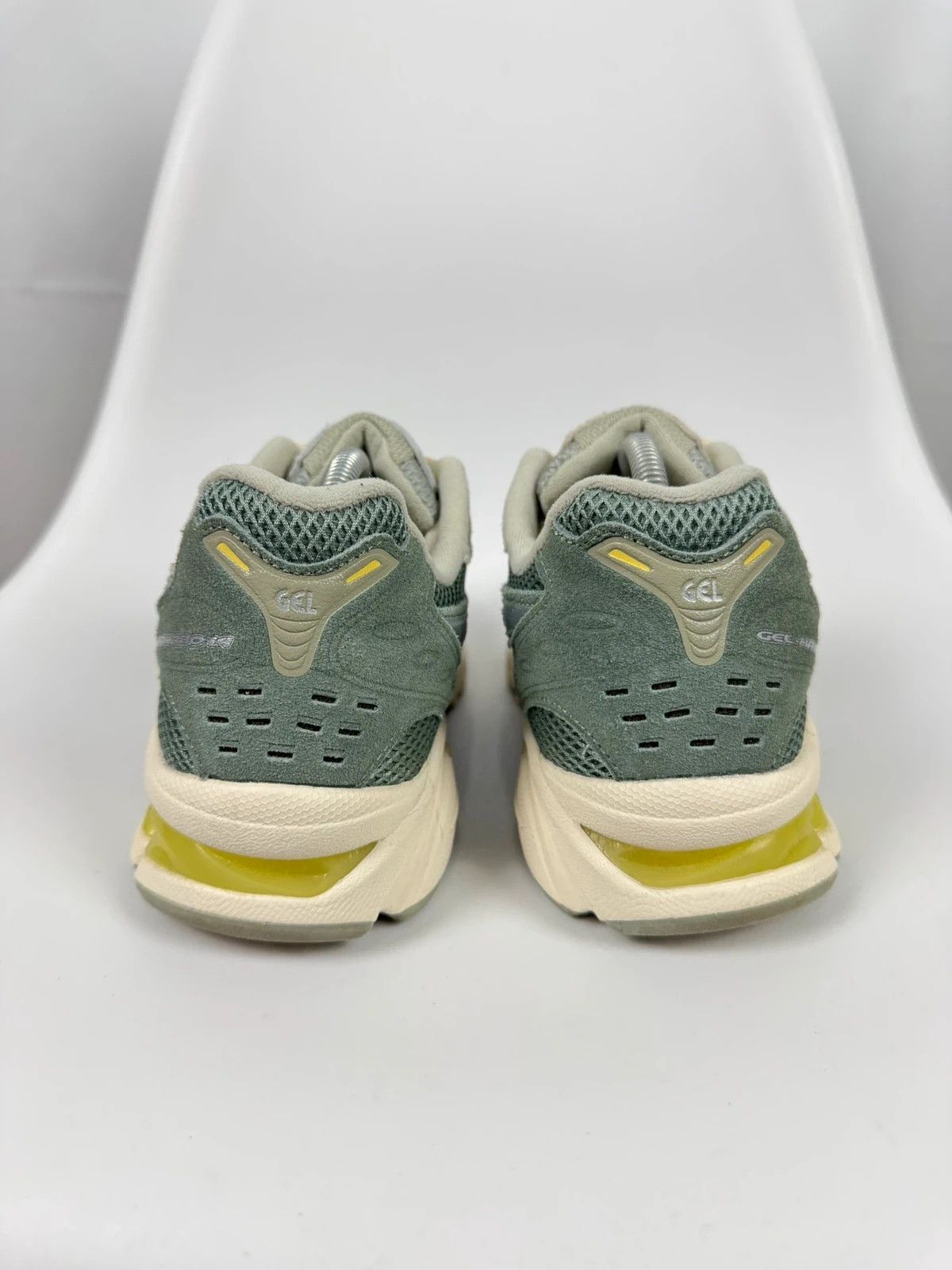 Asics Asics Gel Kayano 14 Trainers size 43.5 Size US 9.5 / EU 42-43 - 4 Thumbnail
