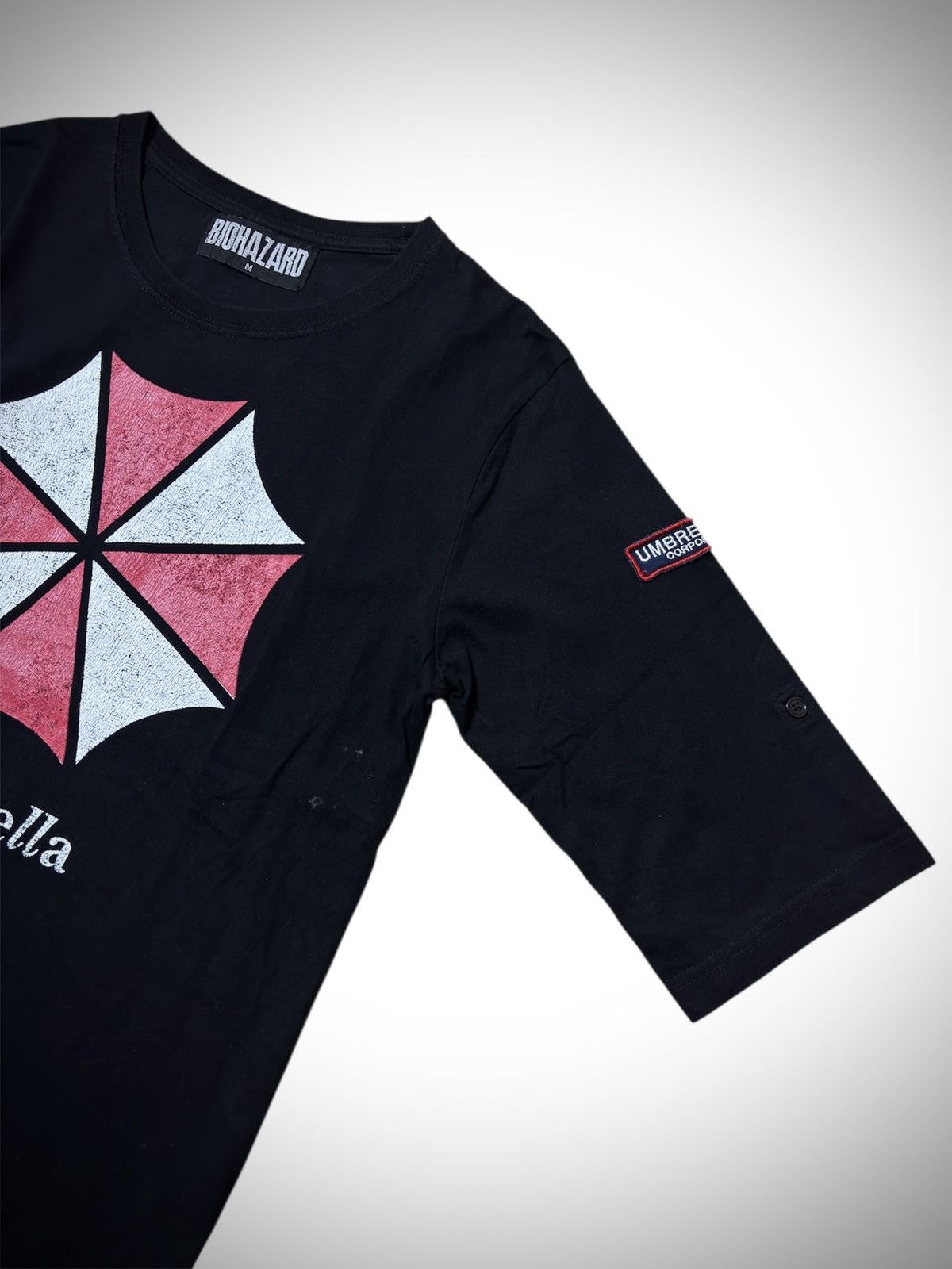 Playstation Umbrella Corporation Resident Evil Capcom Game Tee Size US M / EU 48-50 / 2 - 3 Thumbnail
