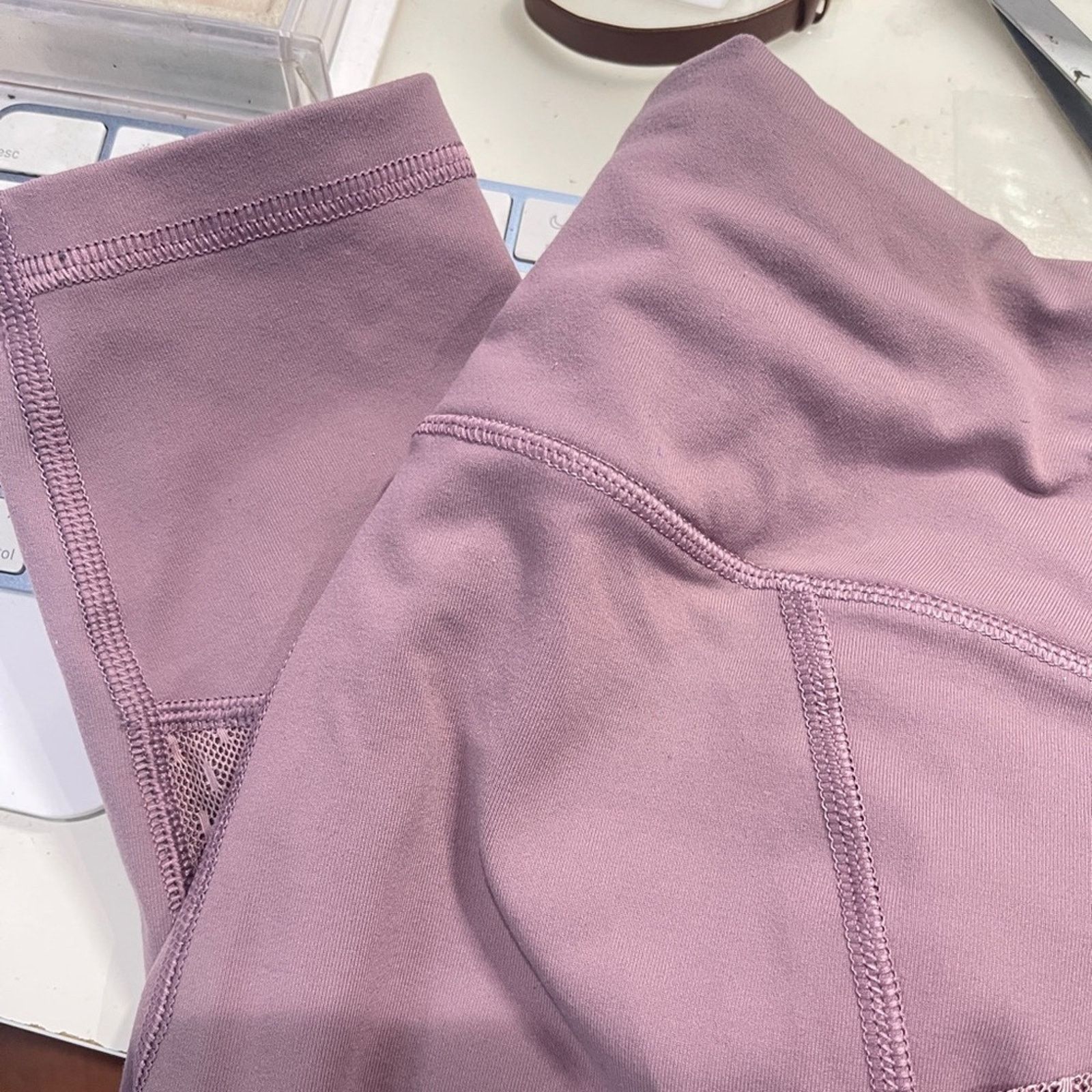 Victoria's Secret VICTORIA'S SECRET Knockout Mesh Pocket Cut Out Leggings Size 27" / US 4 / IT 40 - 6 Thumbnail