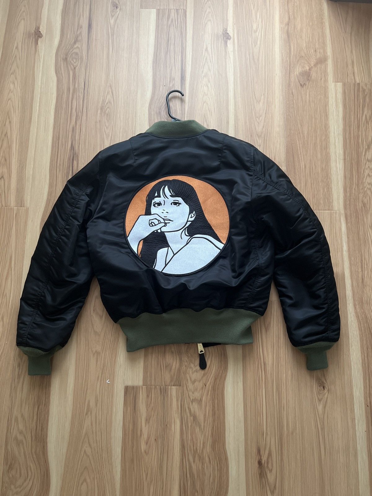 Alpha Industries ON-AIR x Alpha industries Collaboration Bomber reversible Size US S / EU 44-46 / 1 - 2 Thumbnail
