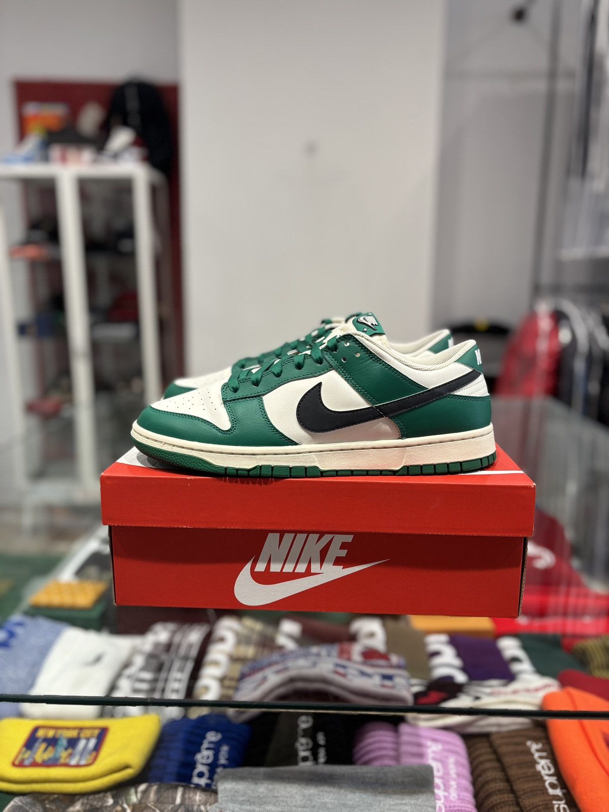Nike Nike Dunk Low SE Lottery Pack Malachite Green Size US 12 / EU 45 - 2 Thumbnail