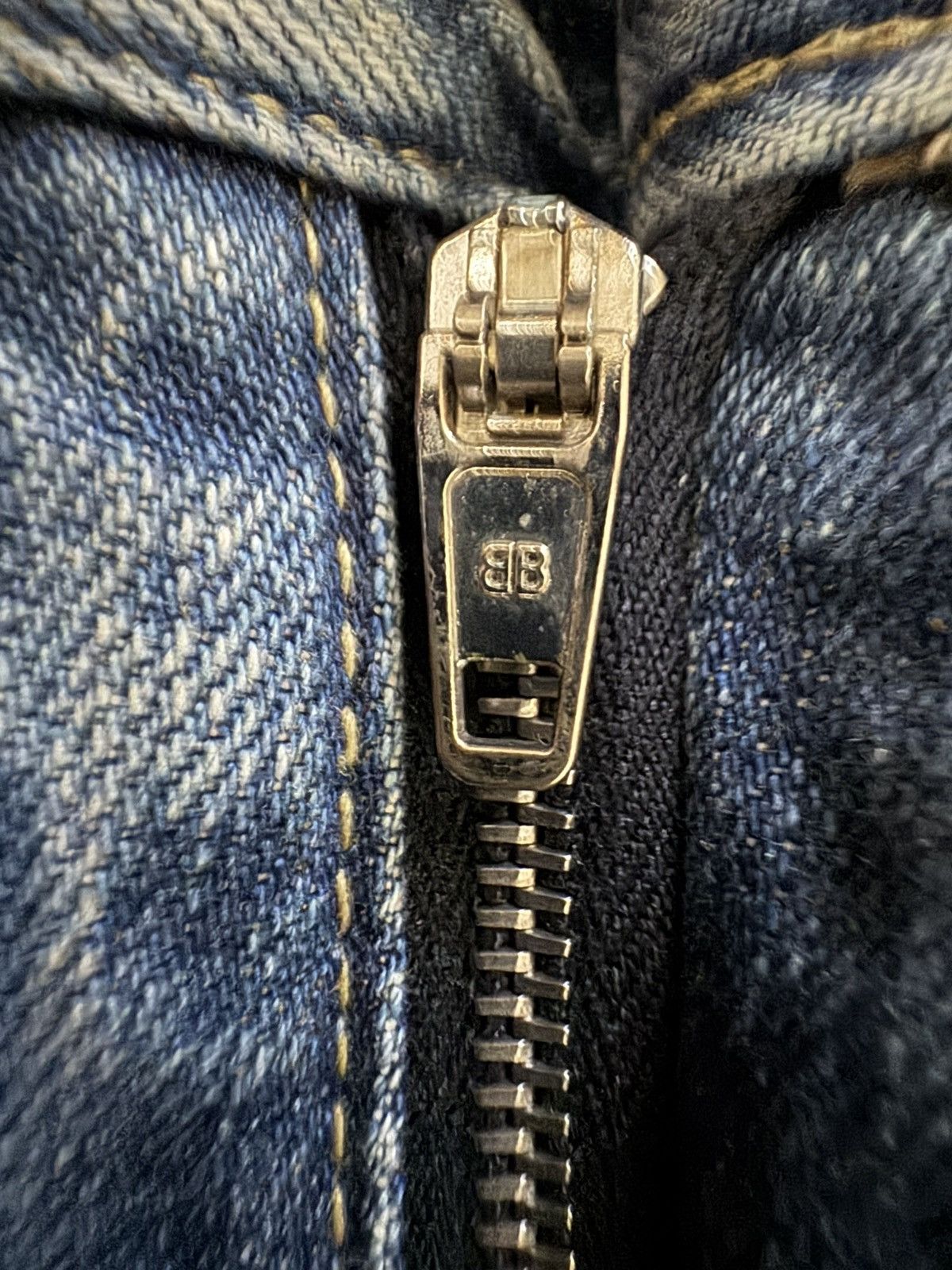 Balenciaga Balenciaga Flared Denim Jeans in Outback Blue BNWT S Size US 31 - 12 Thumbnail