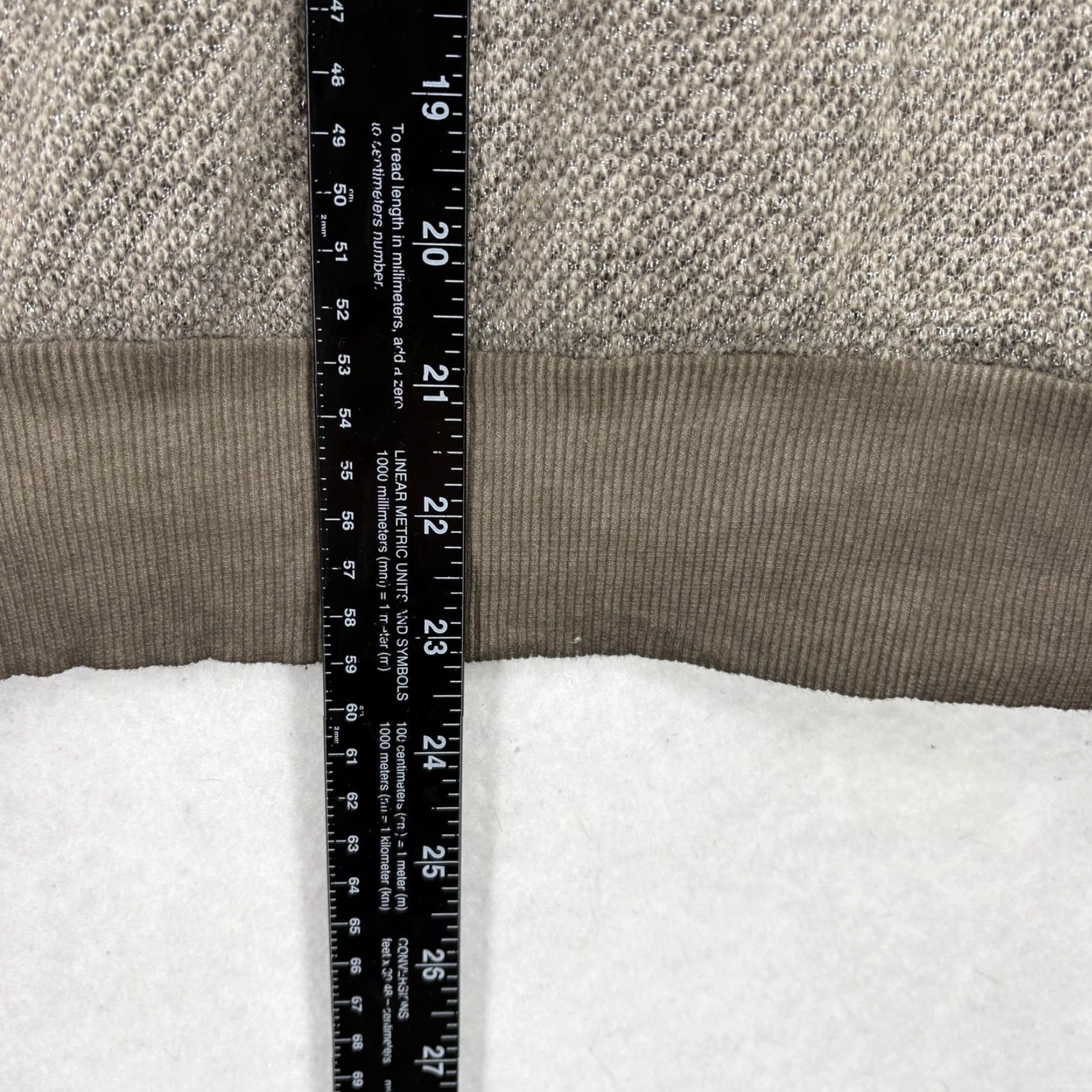 Vintage VINTAGE Scandal Sweater Womens Beige Camouflage Sequin Crew Neck Pullover Italy Boho S Beige Womens Crew Neck Long Sleeve Knit Moir? Size S / US 4 / IT 40 - 6 Thumbnail