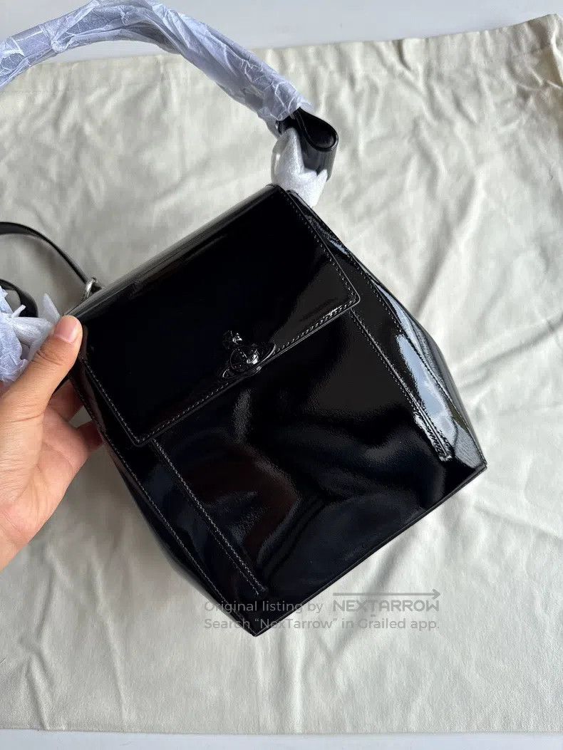 Vivienne Westwood Vivienne Westwood size os Black Warrior All-Black Bucket Ba Size ONE SIZE - 2 Thumbnail