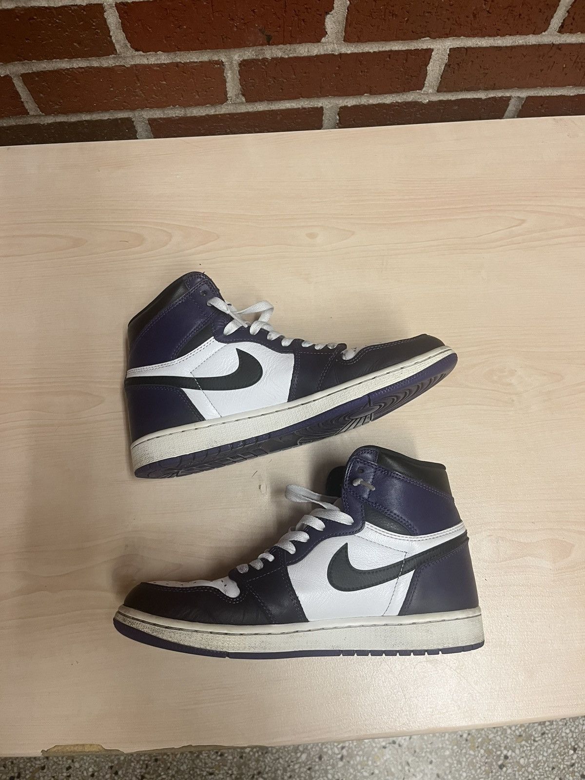 Nike Air Jordan 1 Retro High OG 'Court Purple 2.0' Size US 9 / EU 42 - 2 Thumbnail