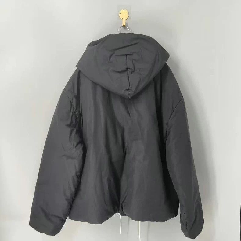 Louis Vuitton Louis Vuitton Earth Embroidered Chain Lock Black Hooded Ja Size US M / EU 48-50 / 2 - 2 Thumbnail