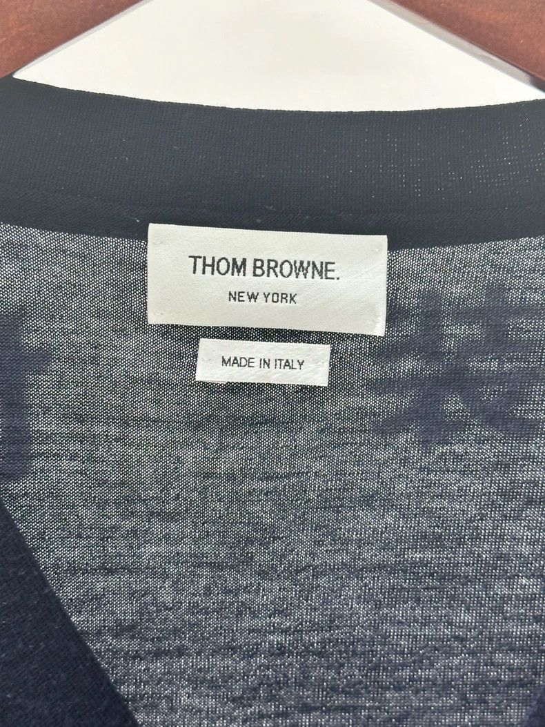 Thom Browne Thom BrowneNavy blue classic four-striped wool cardigan jac Size US XL / EU 56 / 4 - 3 Thumbnail